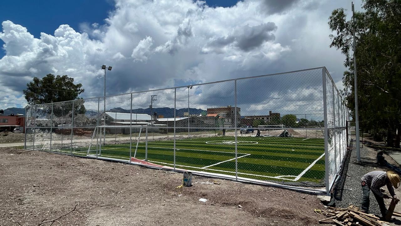 CONSTRUCCIÓN DE CANCHA DE FÚTBOL 5 EN CORREDOR LINEAL NUEVO IDEAL 