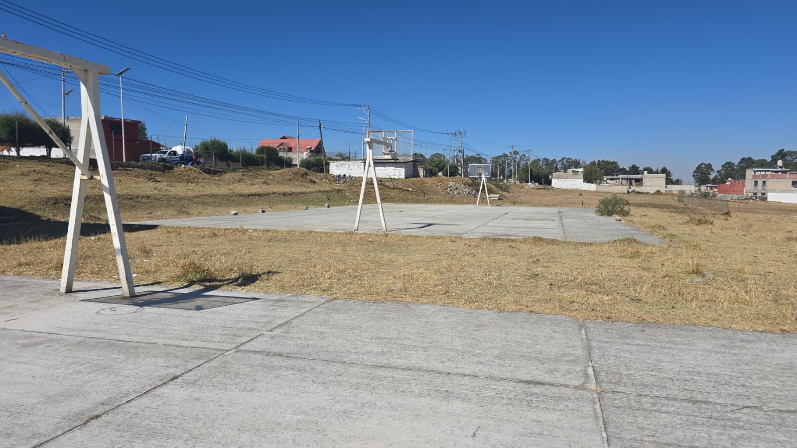 CONSTRUCCIÓN DE CANCHA FÚTBOL 5 EN LA CORREGIDORA EN ALMOLOYA DEL RÍO