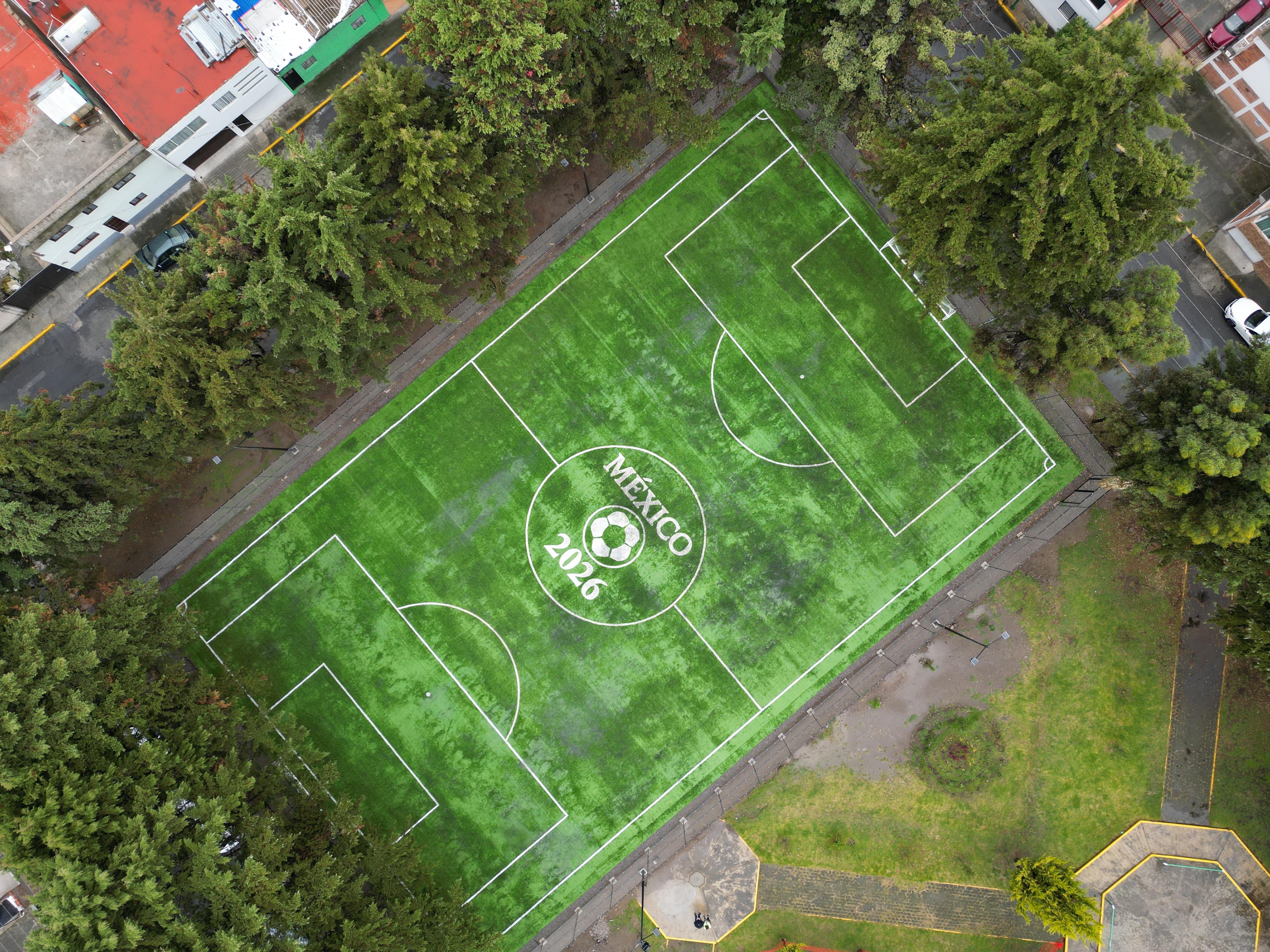 CONSTRUCCIÓN DE CANCHA FÚTBOL 7 EN PARQUE LAURA MENDEZ CUENCA EN TOLUCA