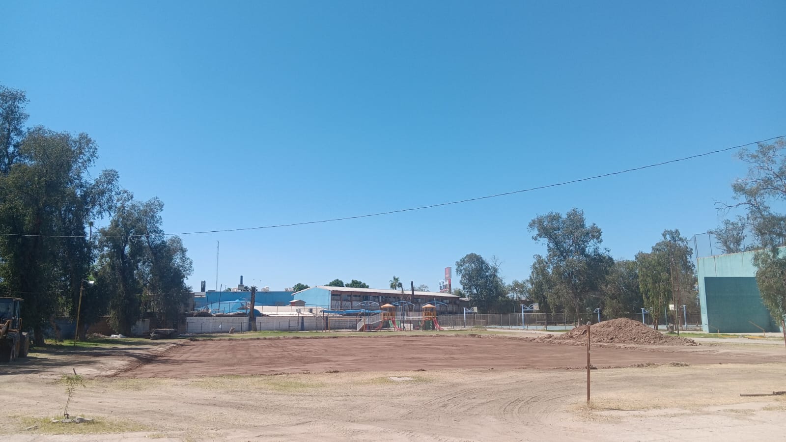 CONSTRUCCIÓN DE CANCHA FÚTBOL 5 EN CAMPO DE FÚTBOL CINCO 02, CIUDAD DEPORTIVA MEXICALI EN MEXICALI