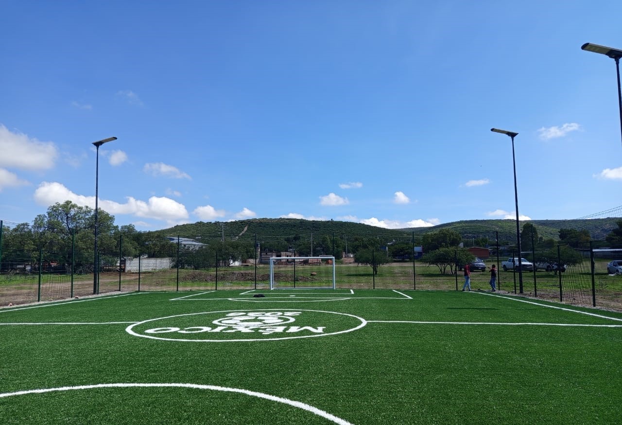 CONSTRUCCIÓN DE CANCHA DE FÚTBOL 5 EN CANCHAS DE FÚTBOL EN DOCTOR MORA