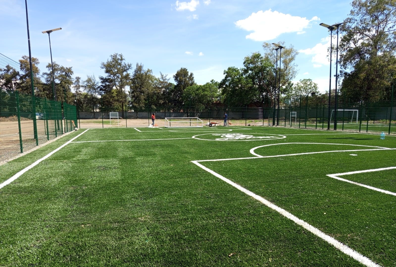 CONSTRUCCIÓN DE CANCHA DE FÚTBOL 5 EN UNIDAD DEPORTIVA NORTE EN IRAPUATO