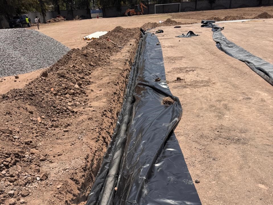 CONSTRUCCIÓN DE CANCHA DE FÚTBOL 5 EN UNIDAD DEPORTIVA NORTE EN IRAPUATO
