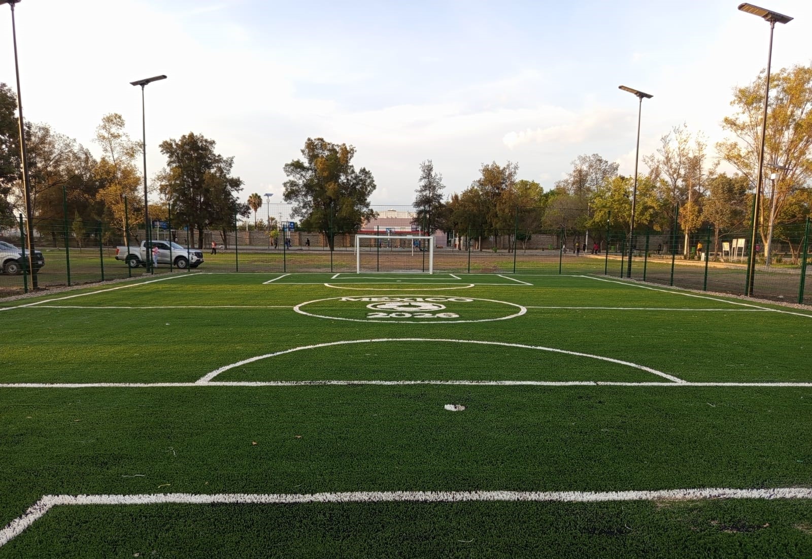 CONSTRUCCIÓN DE CANCHA DE FÚTBOL 5 EN UNIDAD DEPORTIVA SUR EN IRAPUATO