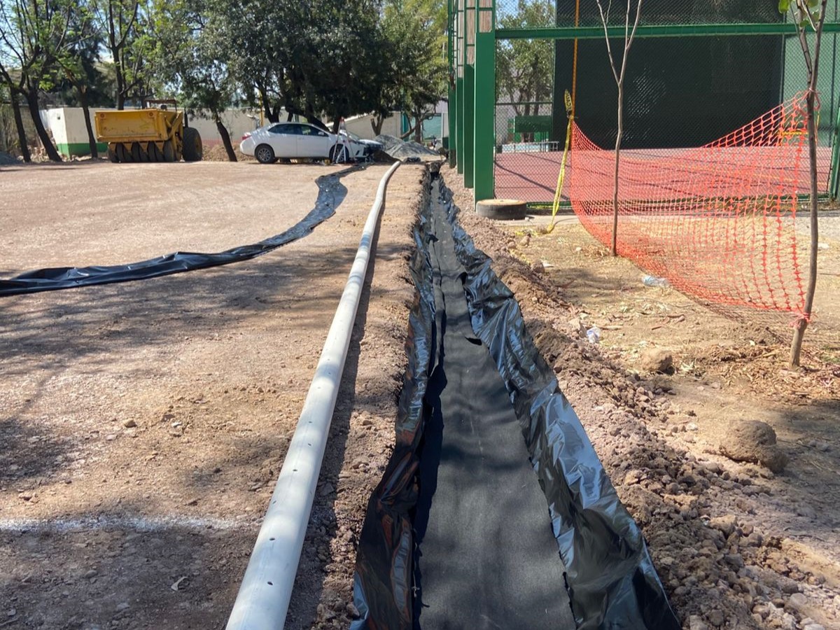 CONSTRUCCIÓN DE CANCHA DE FÚTBOL 5 EN UNIDAD DEPORTIVA LUIS I. RODRÍGUEZ
