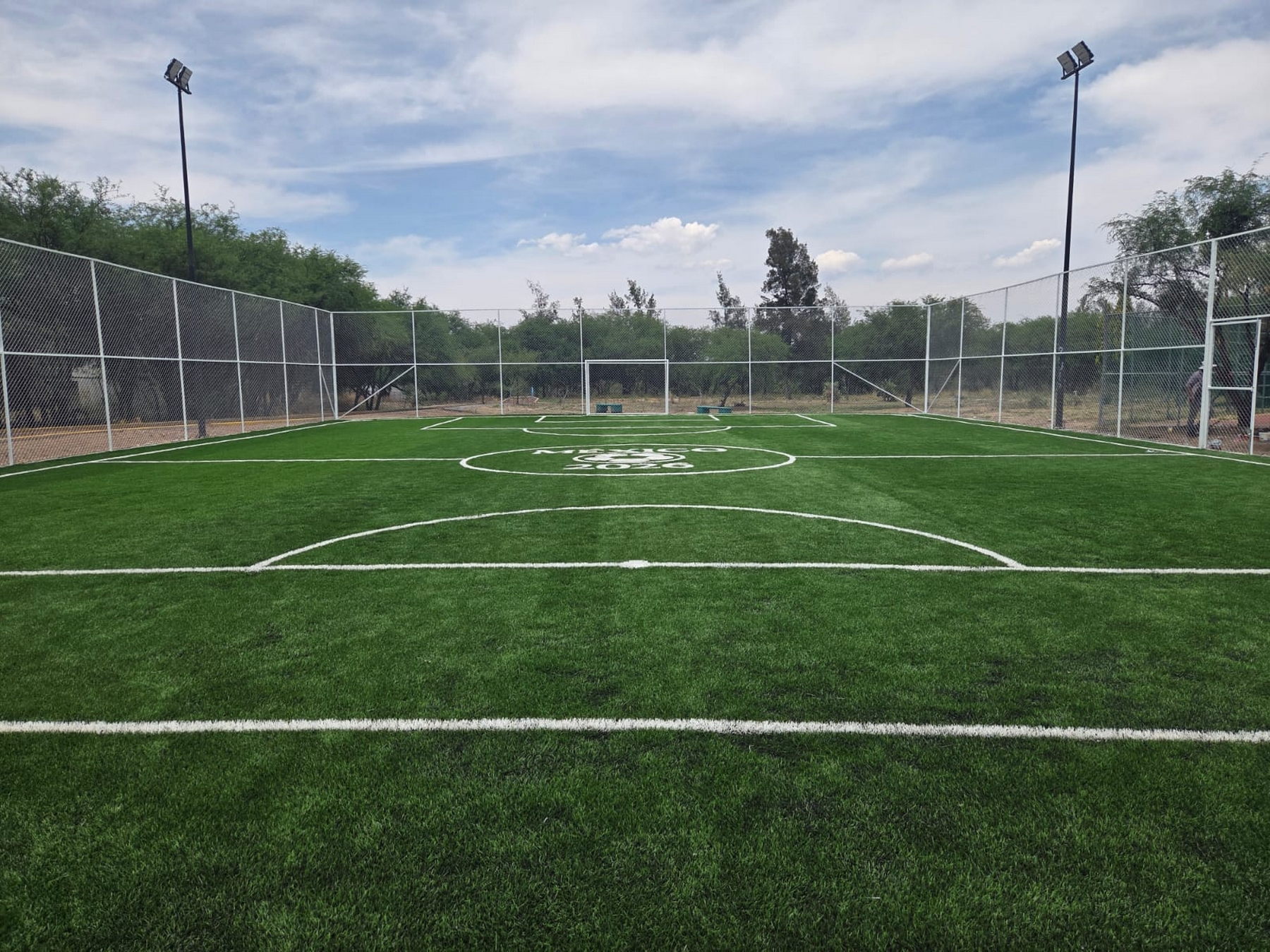 CONSTRUCCIÓN DE CANCHA DE FÚTBOL 5 EN MEGAPARQUE BICENTENARIO EN DOLORES HIDALGO