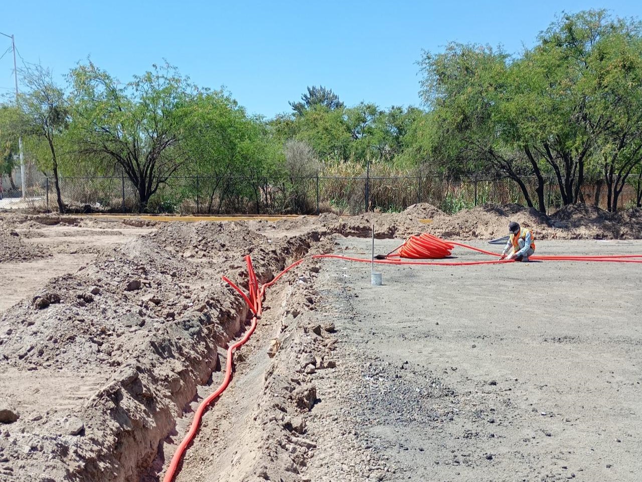 CONSTRUCCIÓN DE CANCHA DE FÚTBOL 5 EN MEGAPARQUE BICENTENARIO EN DOLORES HIDALGO