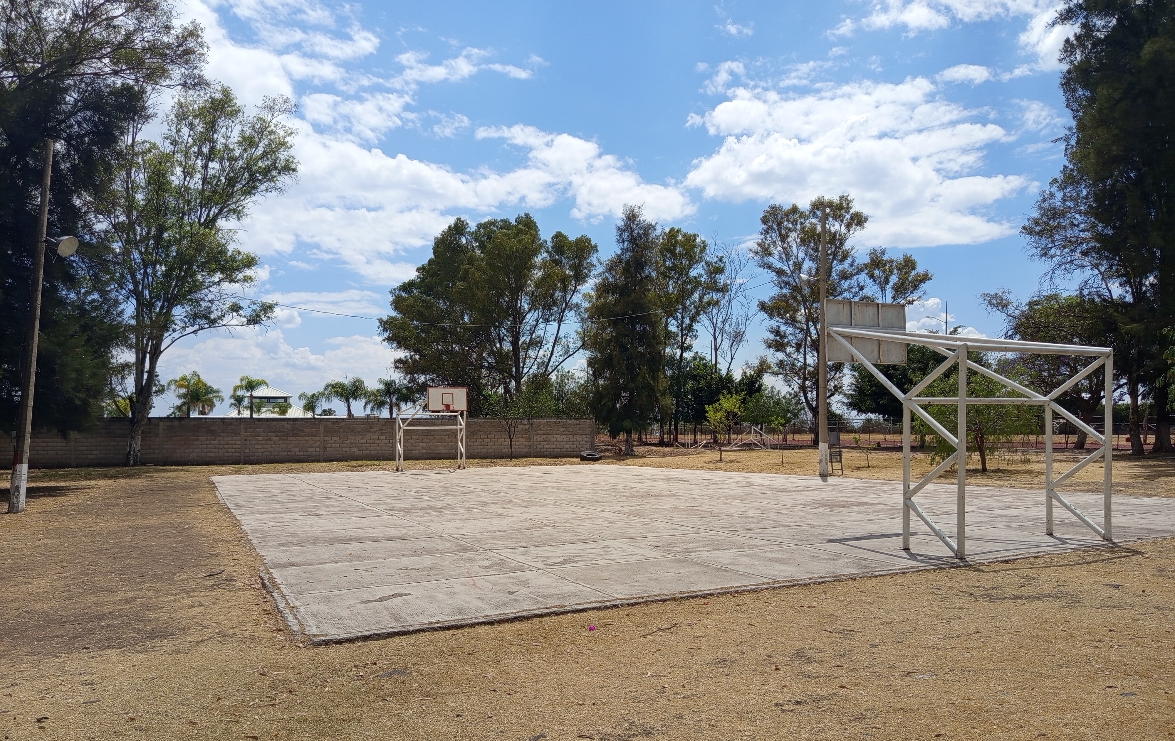 REHABILITACIÓN DE MULTICANCHA EN UNIDAD DEPORTIVA SUR PÉNJAMO 