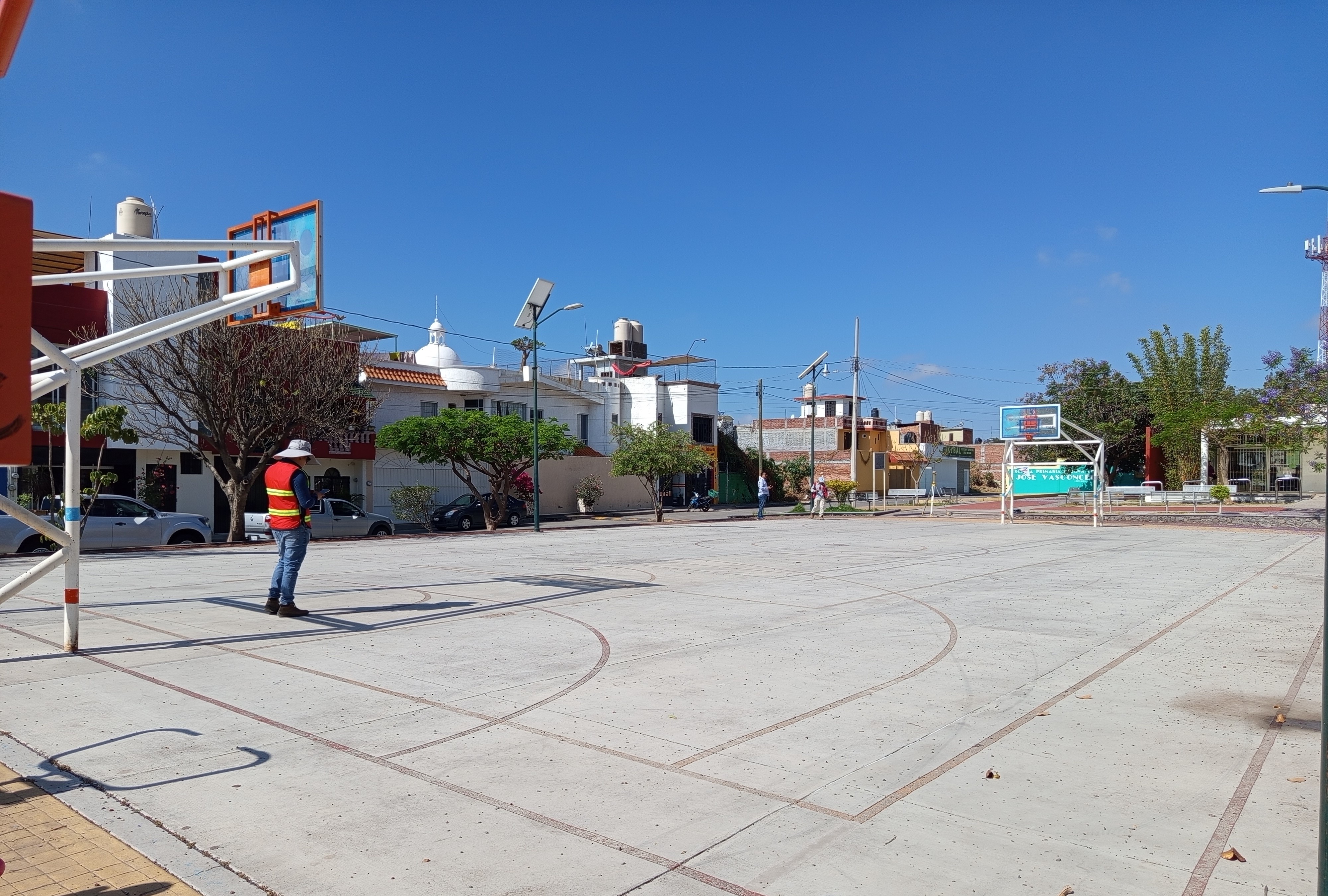 REHABILITACIÓN DE MULTICANCHA EN ESPACIO DEPORTIVO FRACC LOS FRESNOS EN PÉNJAMO
