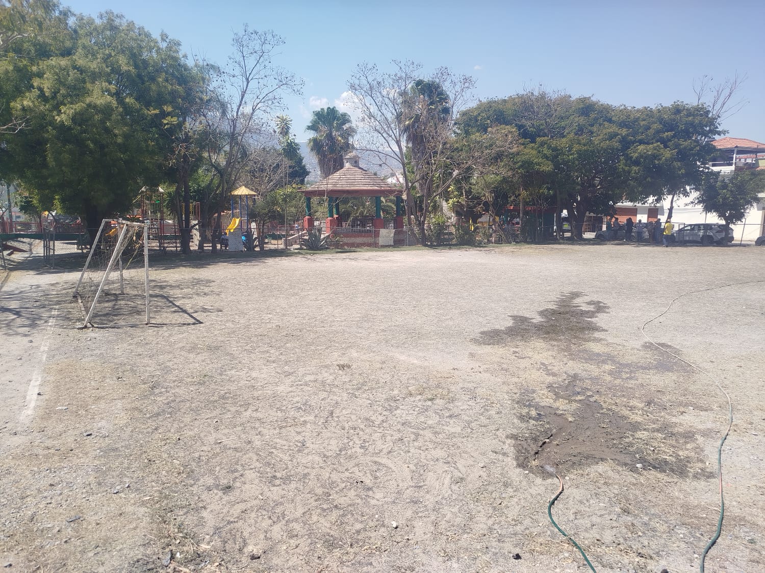 CONSTRUCCIÓN DE CANCHA FÚTBOL 5 EN PARQUE DEPORTIVO 20 DE NOVIEMBRE EN CHILPANCINGO DE LOS BRAVO