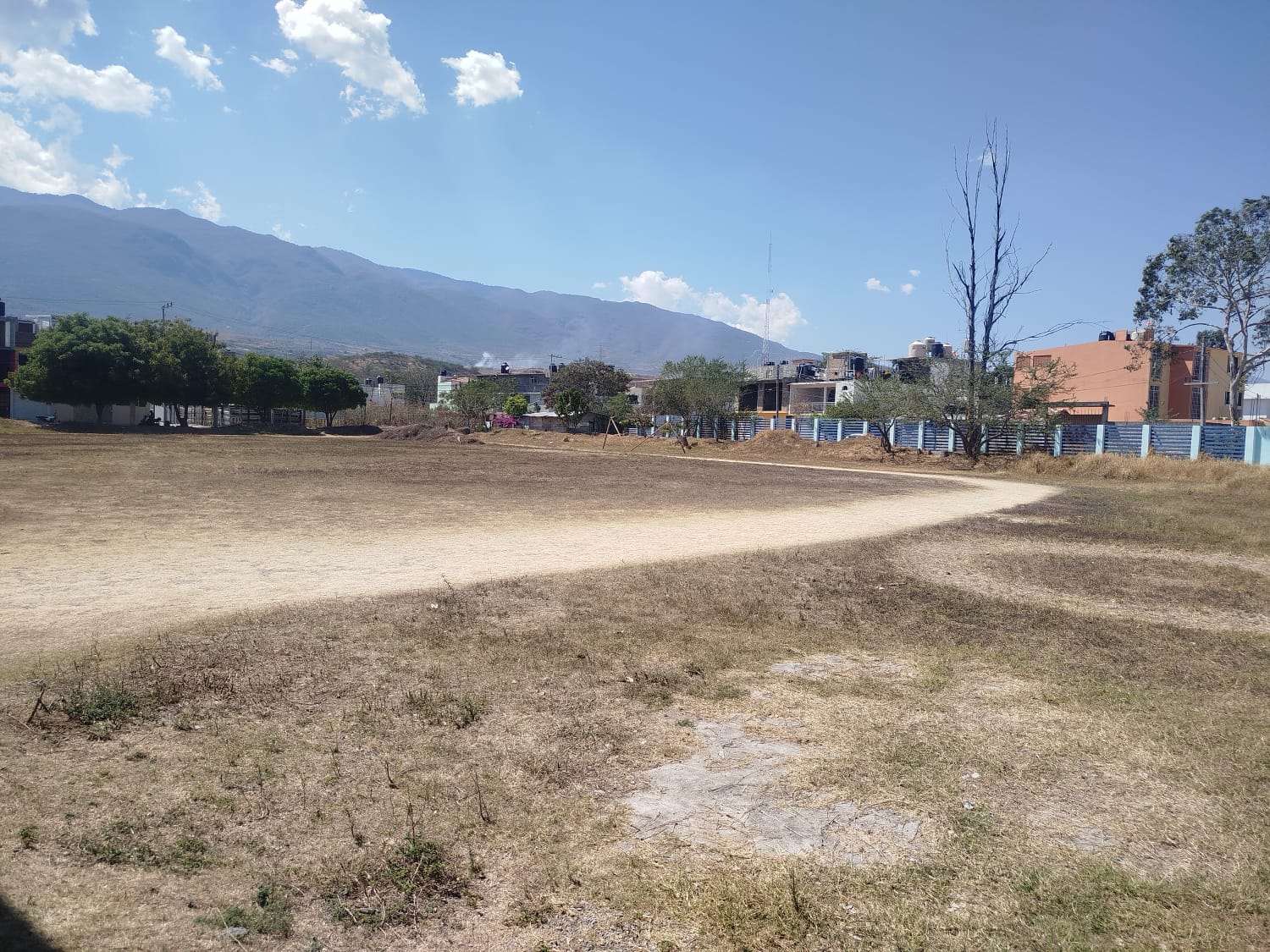 CONSTRUCCIÓN DE CANCHA FÚTBOL 5 EN CAMPO DEPORTIVO LA CINCA EN CHILPANCINGO DE LOS BRAVO