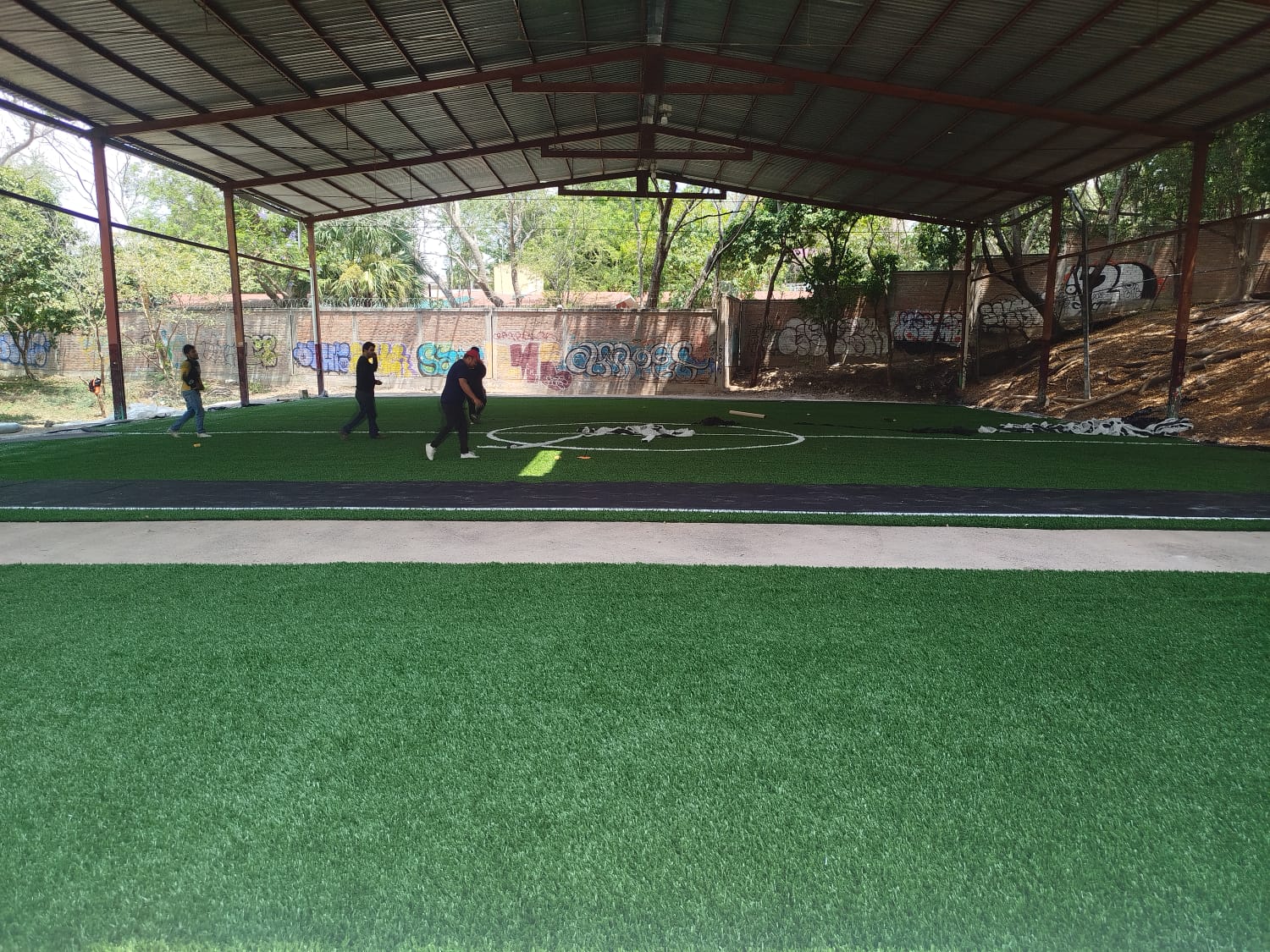 CONSTRUCCIÓN DE CANCHA FÚTBOL 5 EN CANCHA DE LA UNIDAD HABITACIONAL HÉROES DE GUERRERO EN CHILPANCINGO DE LOS BRAVO