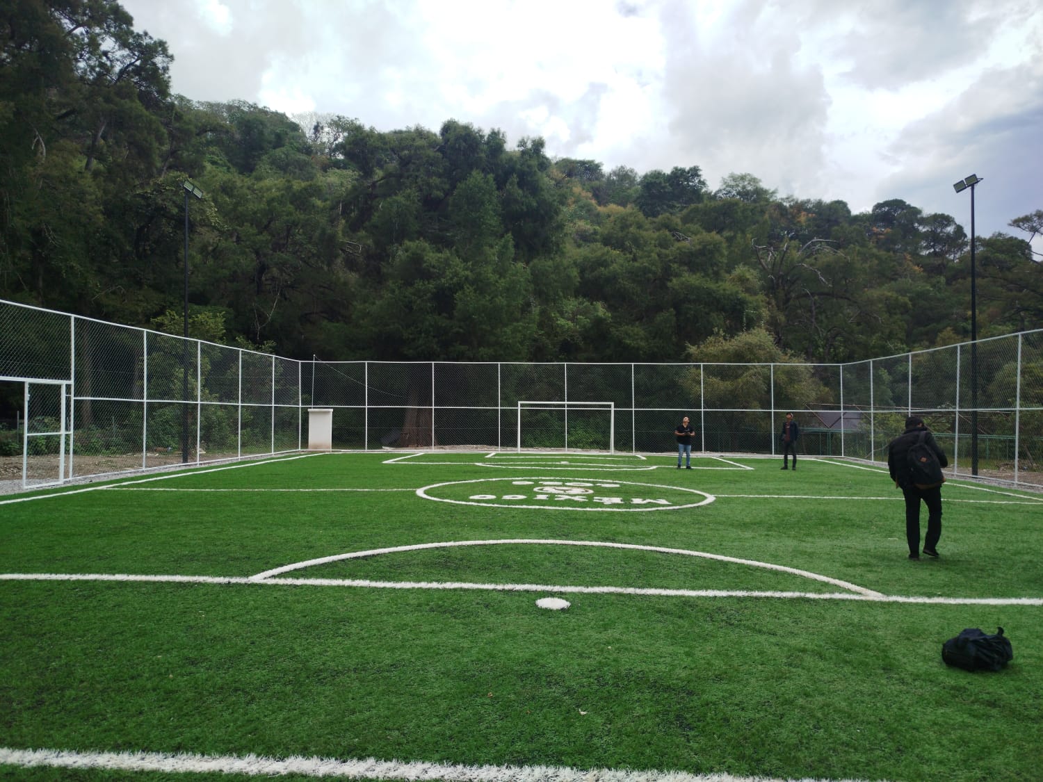 CONSTRUCCIÓN DE CANCHA FÚTBOL 5 EN OJO DE AGUA EN IXCATEOPAN