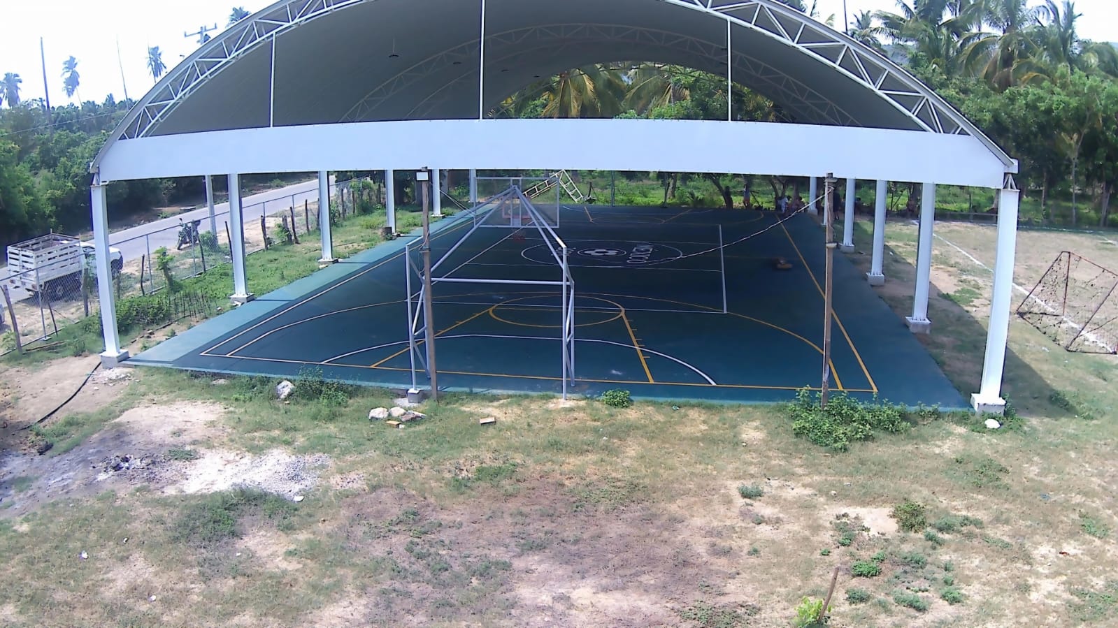 REHABILITACIÓN DE MULTICANCHA EN UNIDAD DEPORTIVA YETLA (CENTRO DE BARRIO) EN COYUCA DE BENÍTEZ