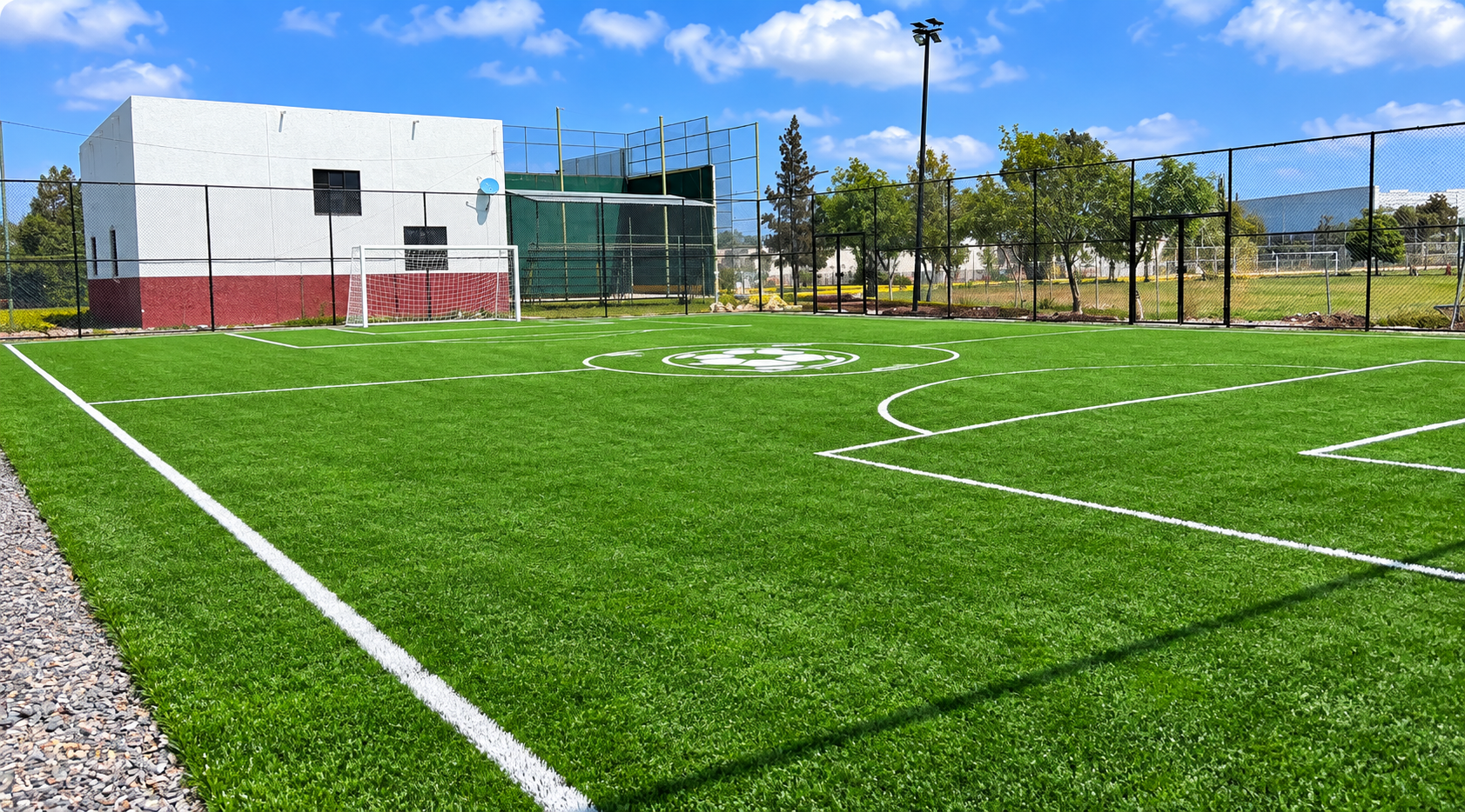 CONSTRUCCIÓN DE CANCHA FÚTBOL 5 EN UNIDAD DEPORTIVA HUICHAPAN EN HUICHAPAN