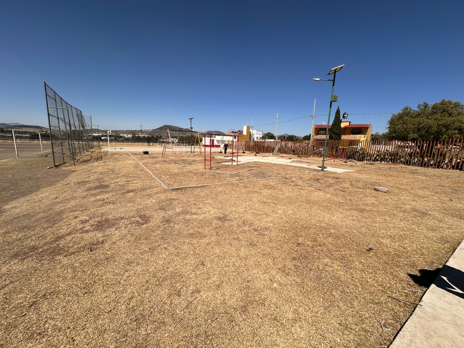 CONSTRUCCIÓN DE CANCHA FÚTBOL 5 EN CIUDAD SAHAGÚN EN TEPEAPULCO