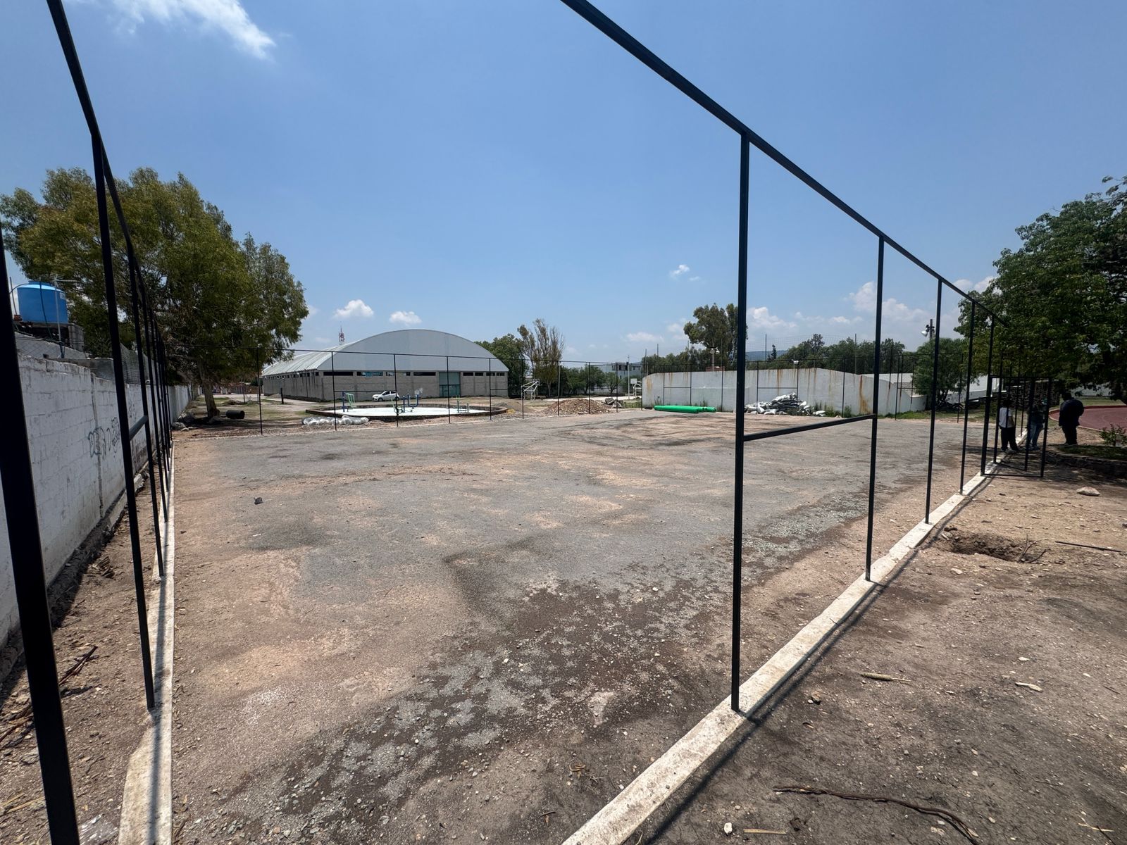 CONSTRUCCIÓN DE CANCHA FÚTBOL 5 EN UNIDAD DEPORTIVA SANTIAGO TEZONTLALE EN AJACUBA