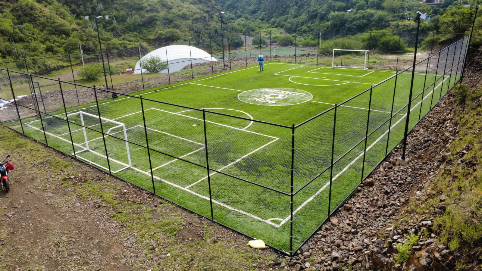 CONSTRUCCIÓN DE CANCHA FÚTBOL 5 EN UNIDAD DEPORTIVA AMBROCIO ORDAZ EN SAN AGUSTÍN METZQUITLÁN
