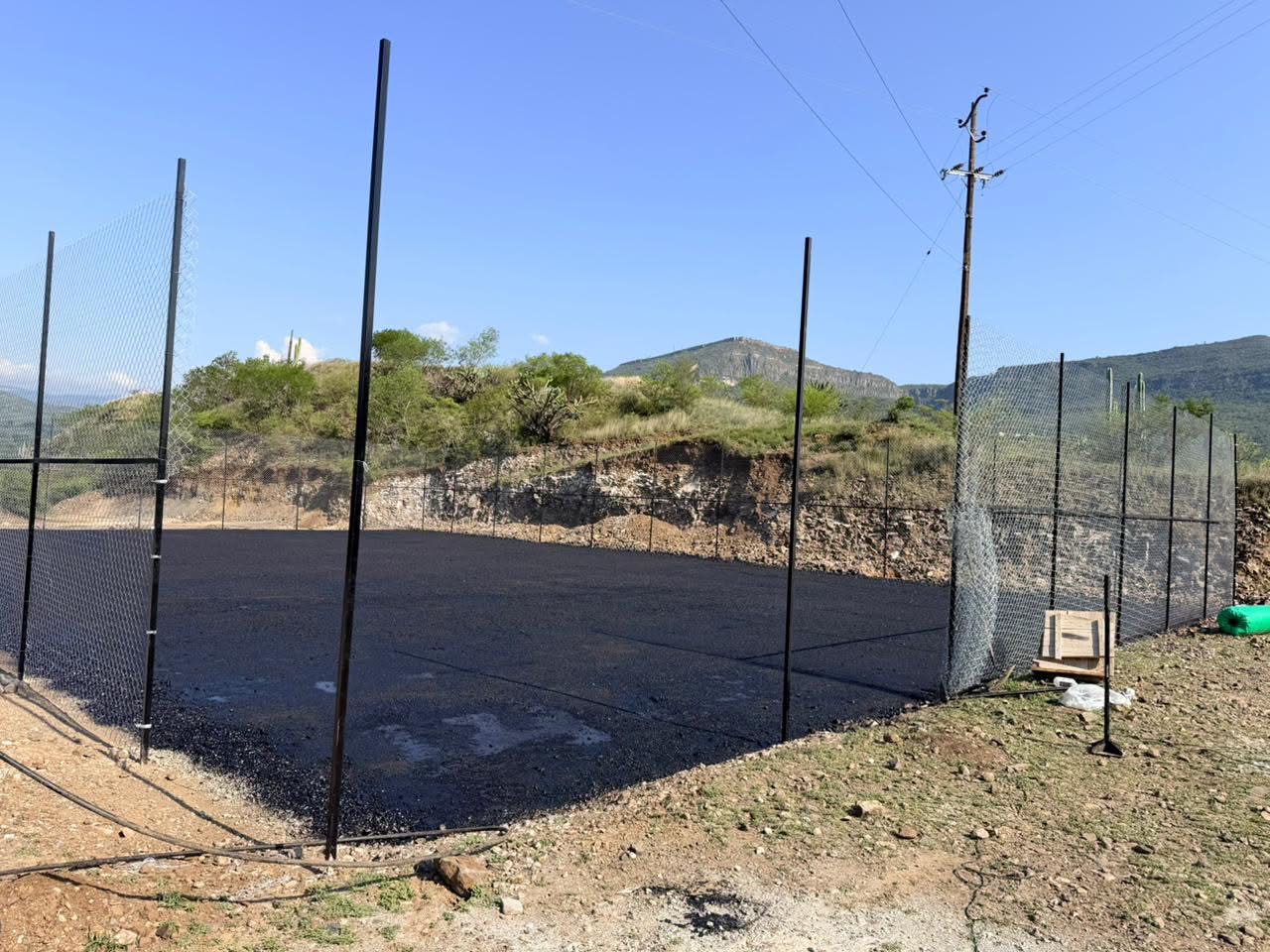 CONSTRUCCIÓN DE CANCHA FÚTBOL 5 EN UNIDAD DEPORTIVA AMBROCIO ORDAZ EN SAN AGUSTÍN METZQUITLÁN