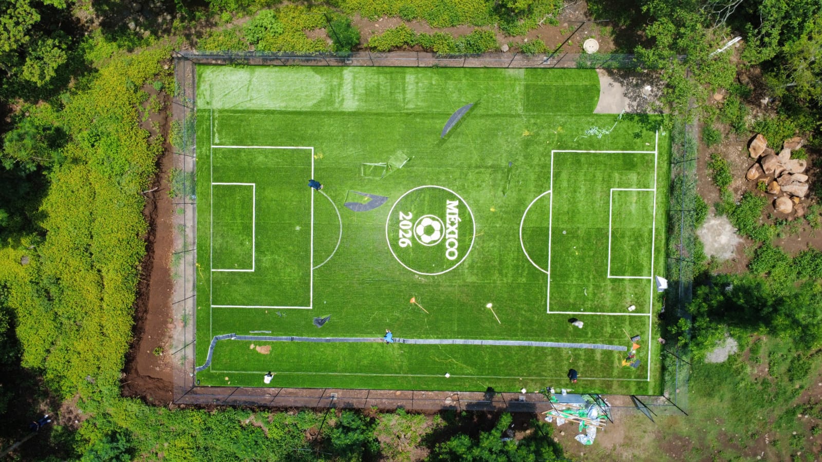 CONSTRUCCIÓN DE CANCHA FÚTBOL 5 EN UNIDAD DEPORTIVA TEPETITLA EN YAHUALICA