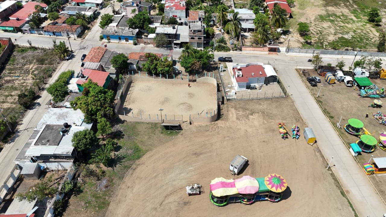 CONSTRUCCIÓN DE CANCHA FÚTBOL 5 EN EXPO FERIA GANADERA EN CUAJINICUILAPA