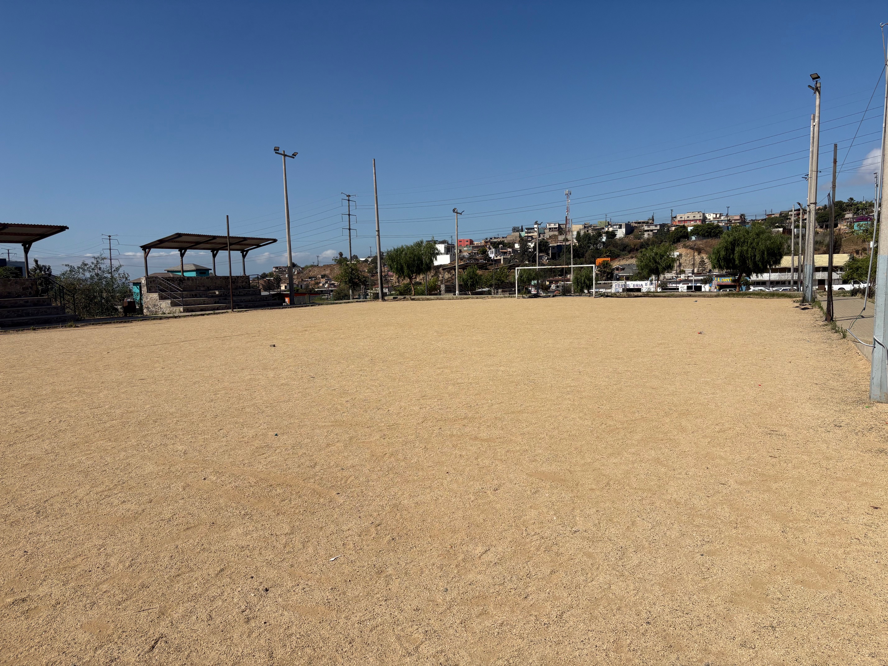 REHABILITACIÓN DE CANCHA FÚTBOL 7 EN ÁREA DEPORTIVA PARQUE Y FARO CANCHA 01 EN ENSENADA