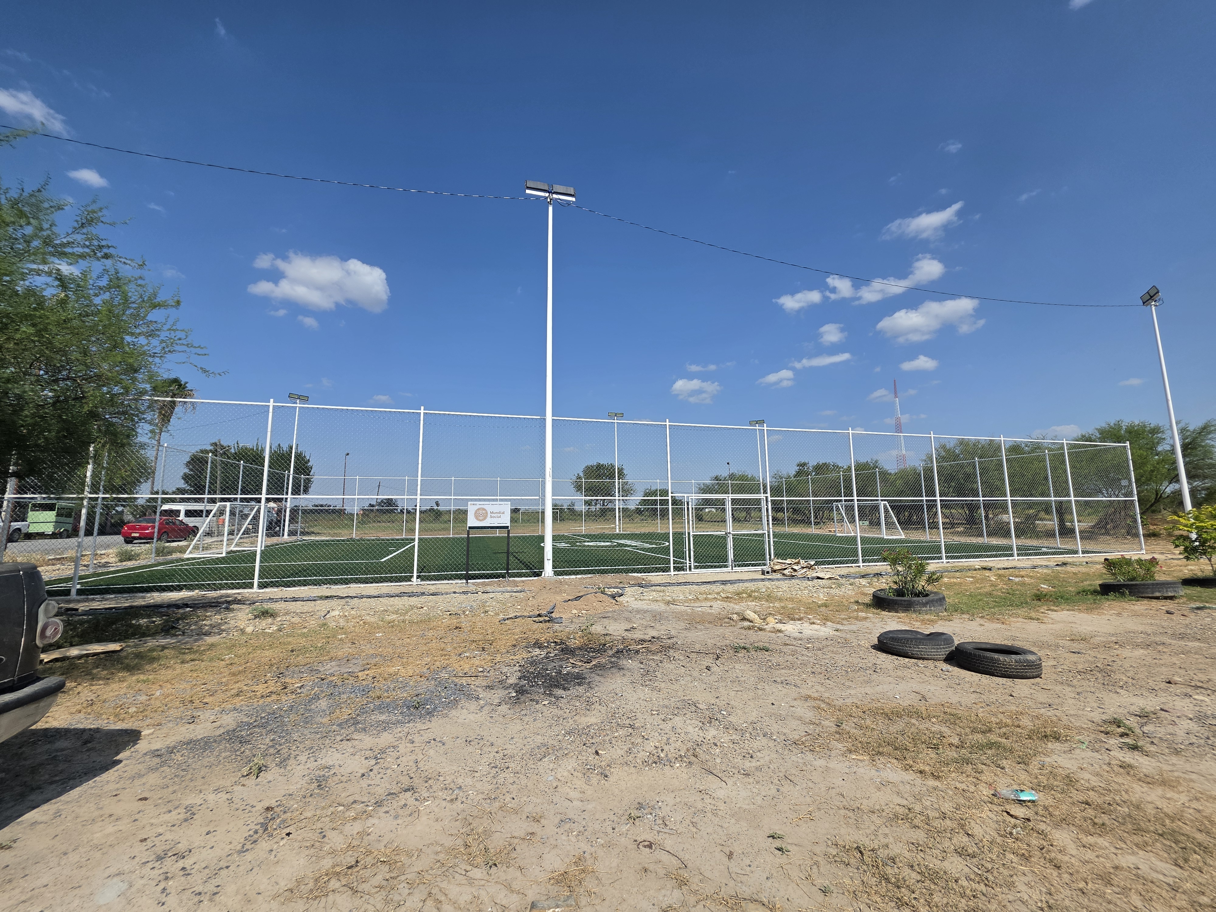 CONSTRUCCIÓN DE CANCHA DE FÚTBOL 5 EN COLONIA AMPLIACIÓN GONZALEÑO SUR EN CAMARGO