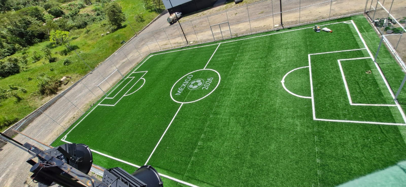 CONSTRUCCION DE CANCHA DE FÚTBOL 5 EN EL CENTRO DE RECREACIÓN "EL RECREO" EN TILA