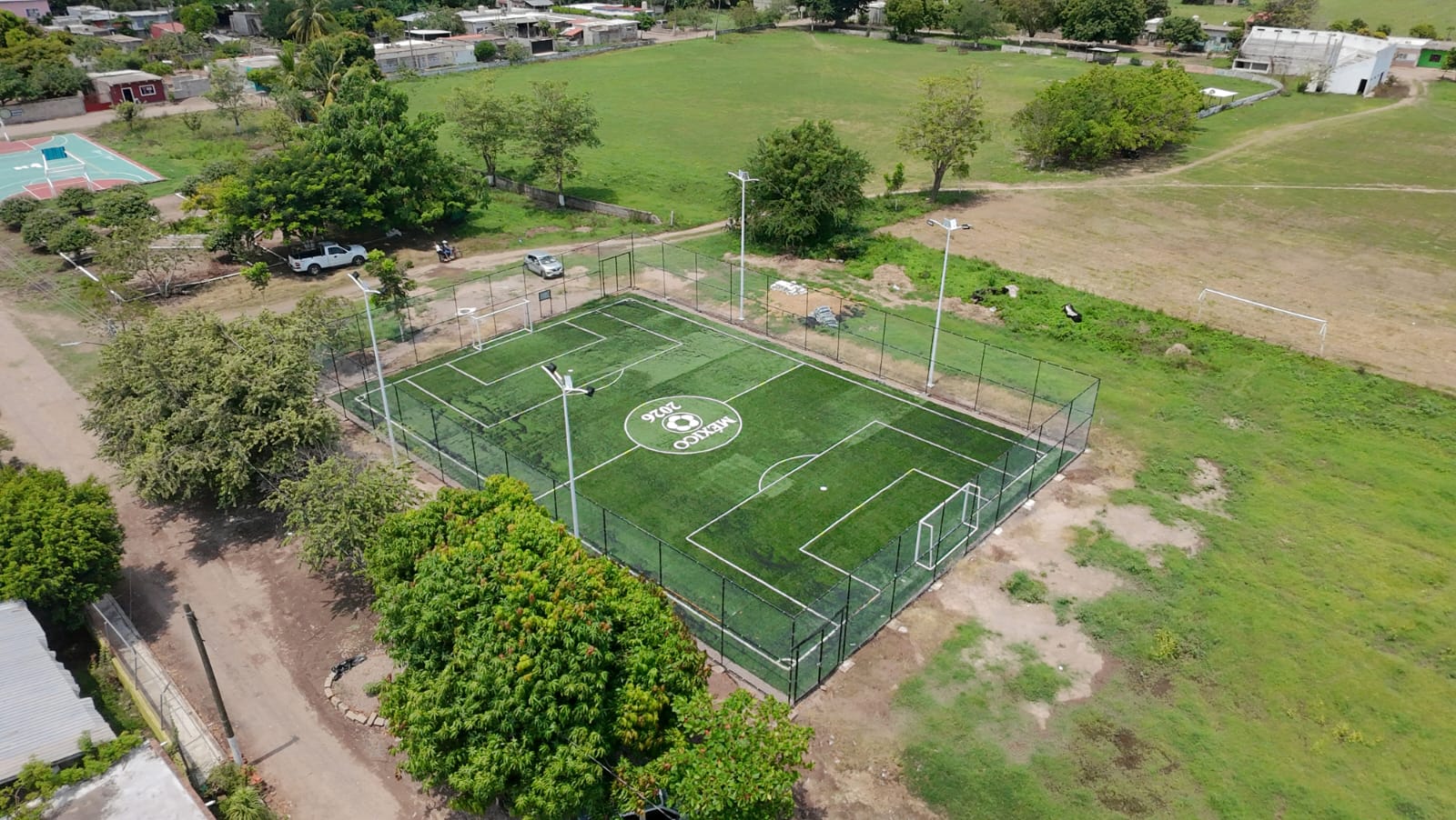 CONSTRUCCIÓN DE CANCHA FÚTBOL 5 EN UNIDAD DEPORTIVA PALMA GRANDE EN TUXPAN