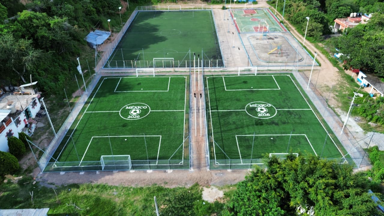CONSTRUCCIÓN DE CANCHA FÚTBOL 5 EN UNIDAD DEPORTIVA CASALLAS EN TAXCO DE ALARCÓN 1