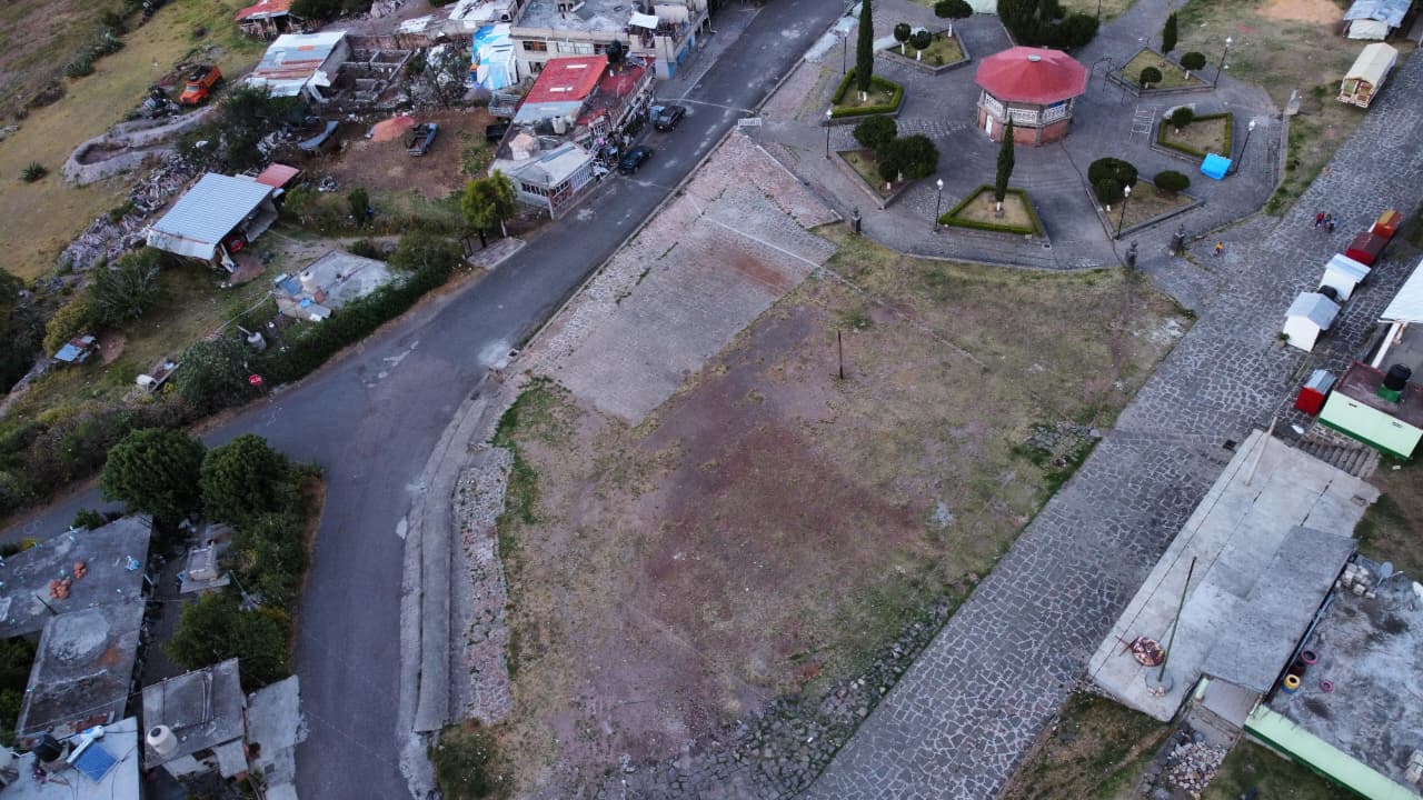 CONSTRUCCIÓN DE CANCHA FÚTBOL 5 EN SAN JUAN TLALPUJAHUILLA EN TLALPUJAHUA