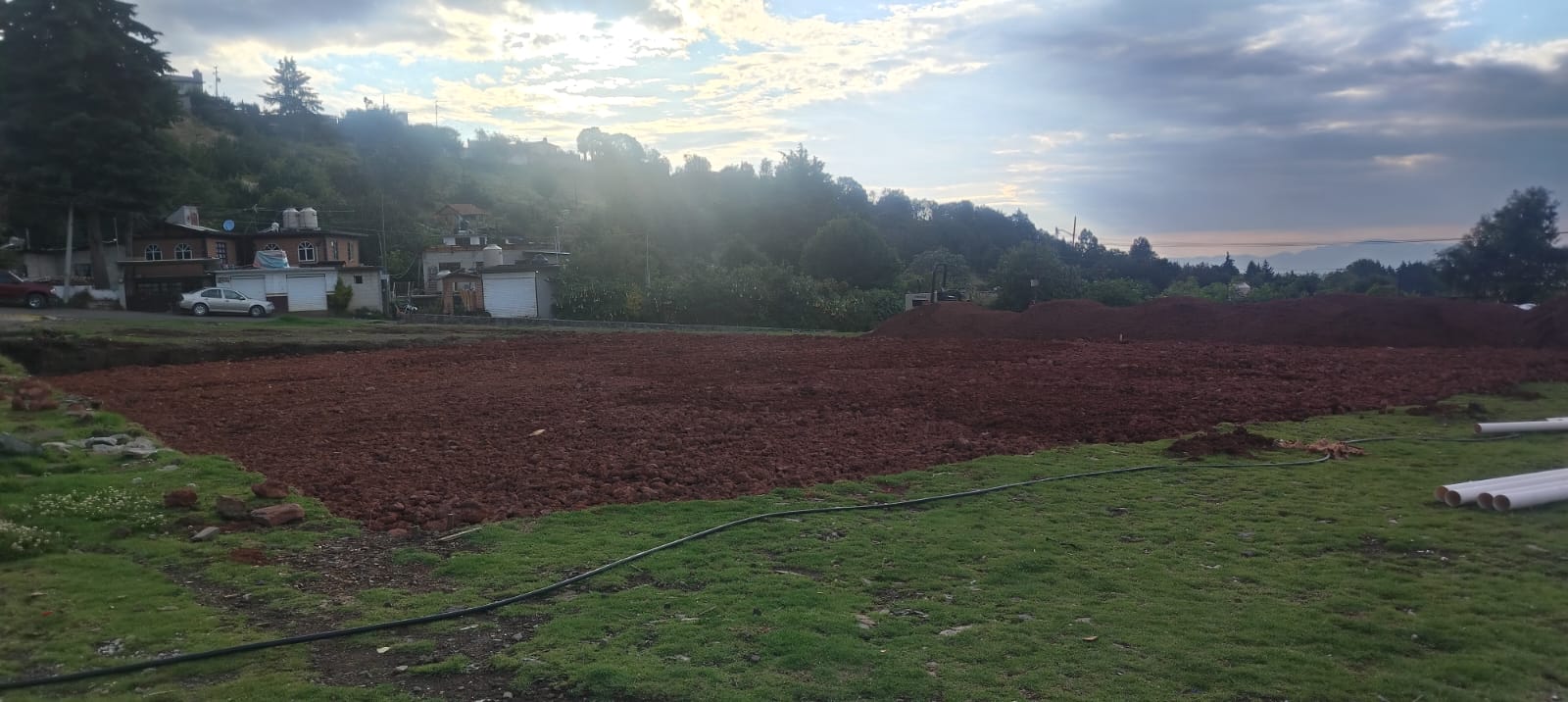 CONSTRUCCIÓN DE CANCHA FÚTBOL 5 EN SAN JUAN TLALPUJAHUILLA EN TLALPUJAHUA