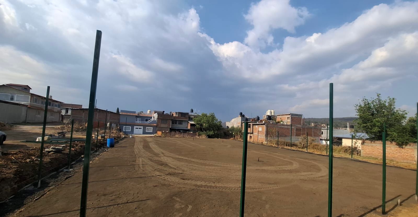 CONSTRUCCIÓN DE CANCHA FÚTBOL 5 EN EL FRACCIONAMIENTO EL PORVENIR EN COENEO