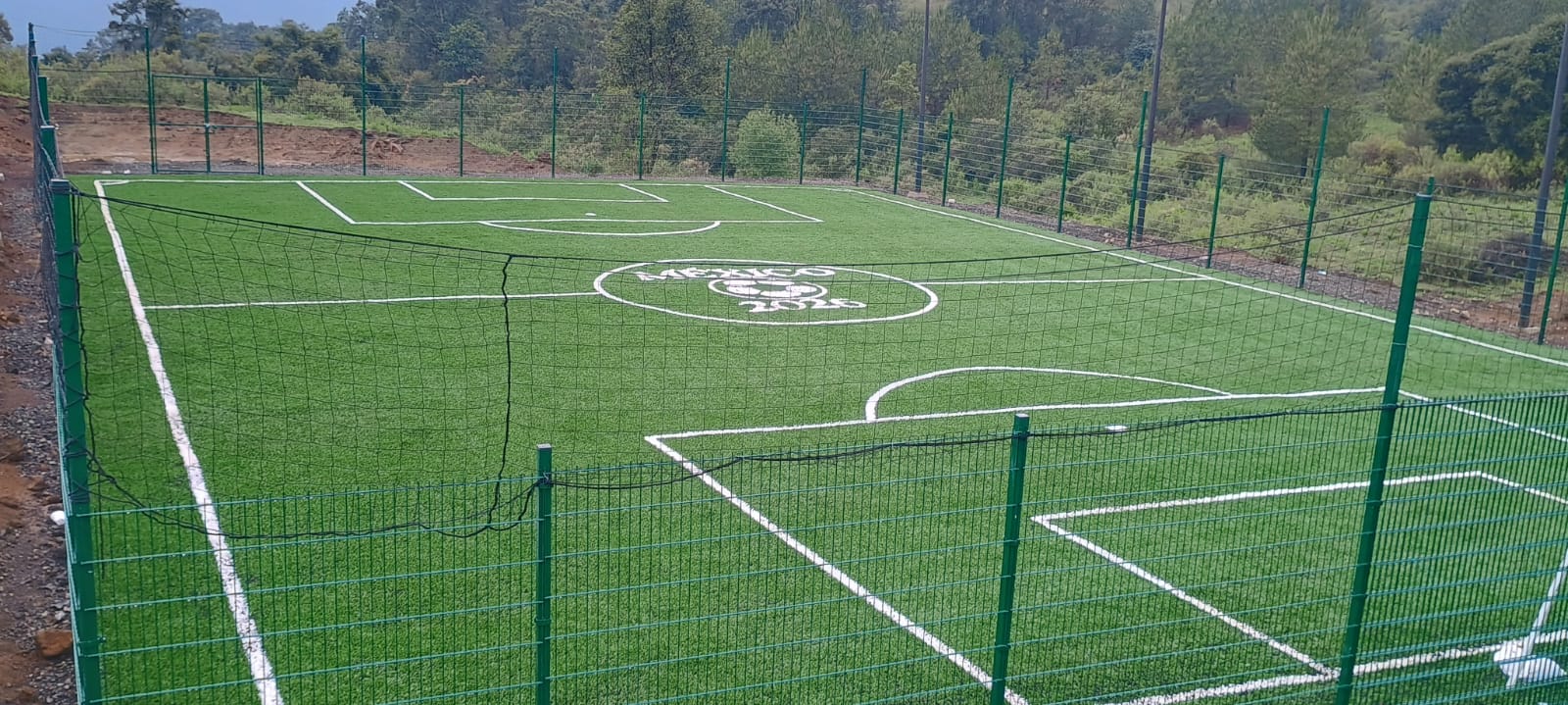 CONSTRUCCIÓN DE CANCHA FÚTBOL 5 EN LAS CANCHAS ABANDONADAS EN CHARAPAN