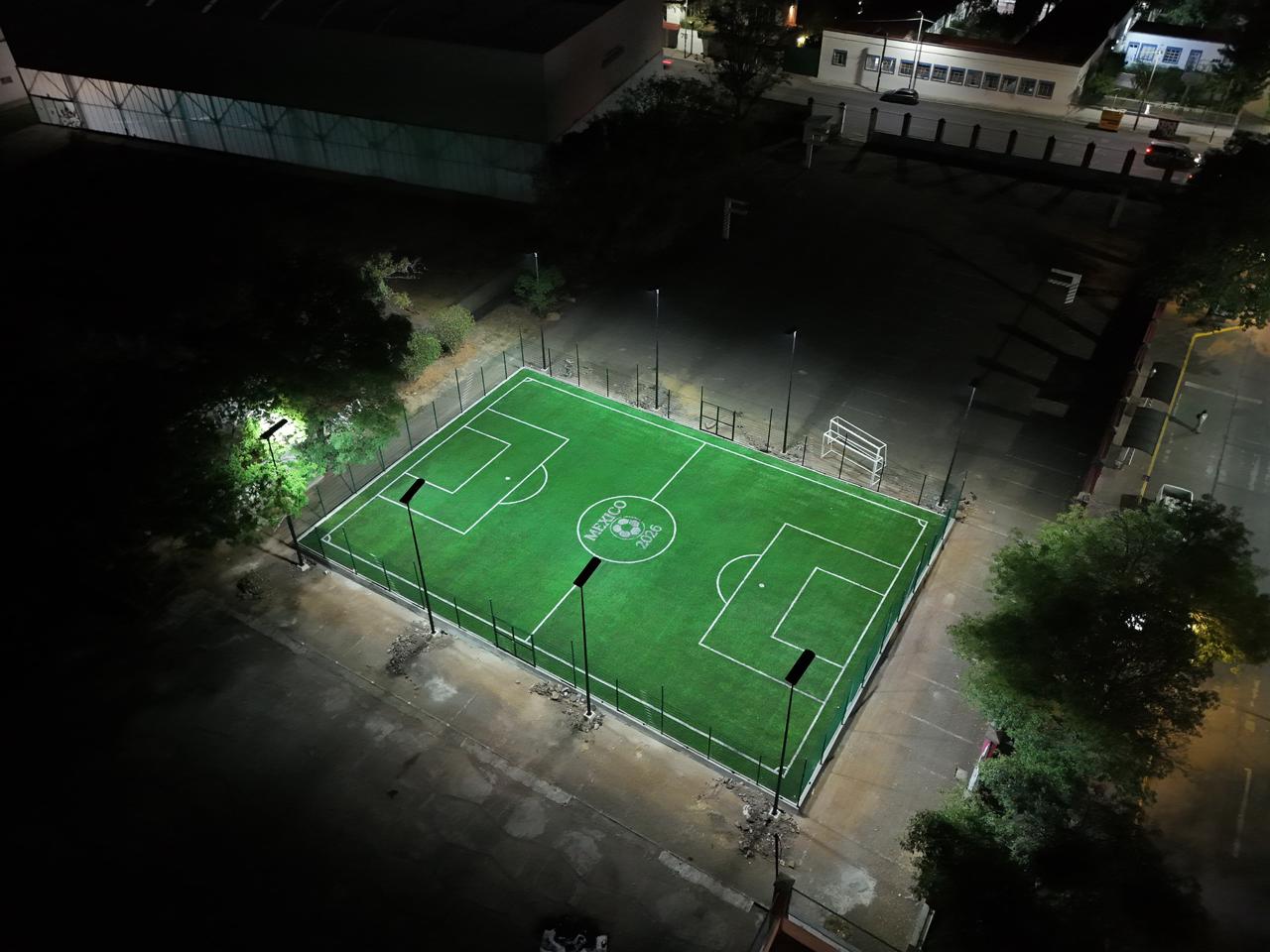 CONSTRUCCIÓN DE CANCHA FÚTBOL 5 EN EL CDER EN MORELIA