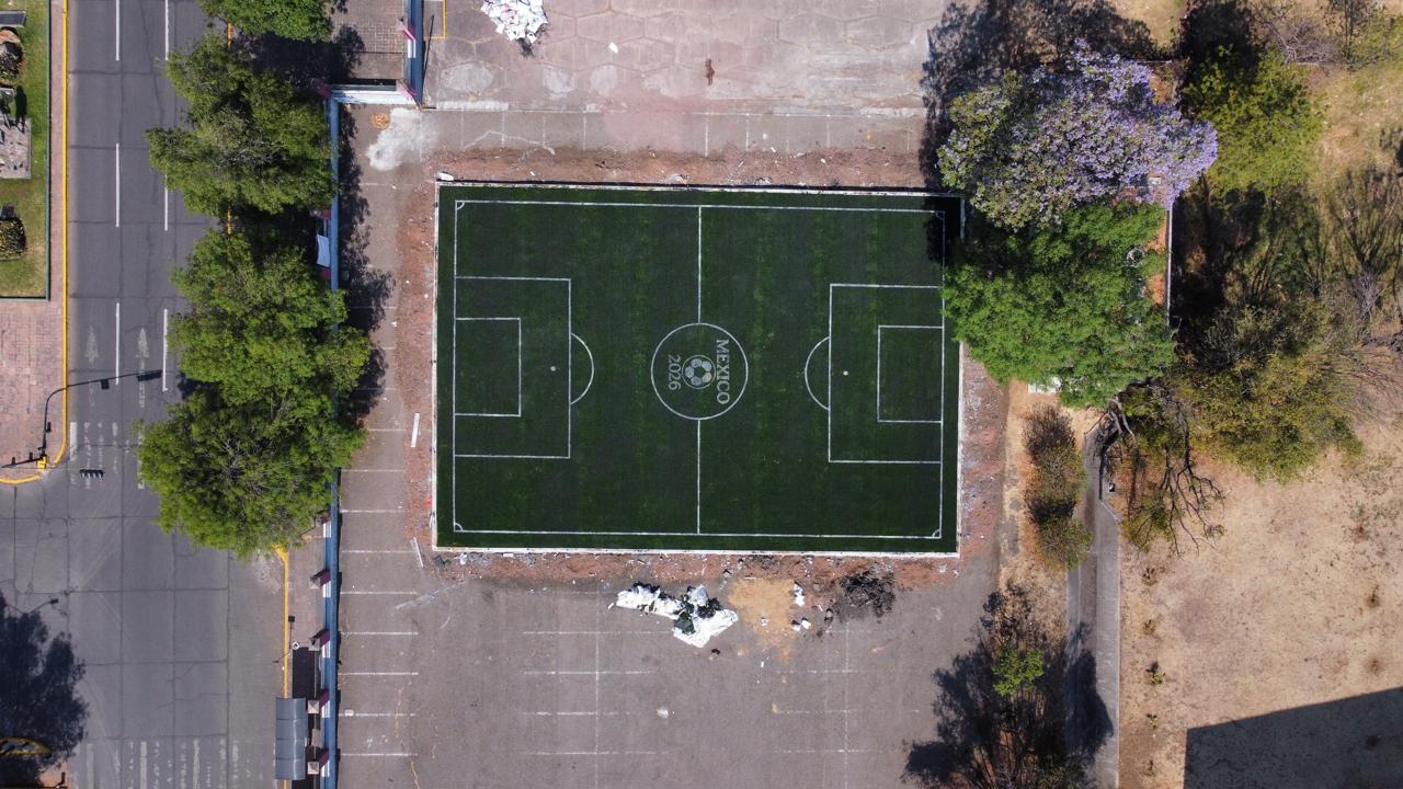 CONSTRUCCIÓN DE CANCHA FÚTBOL 5 EN EL CDER EN MORELIA