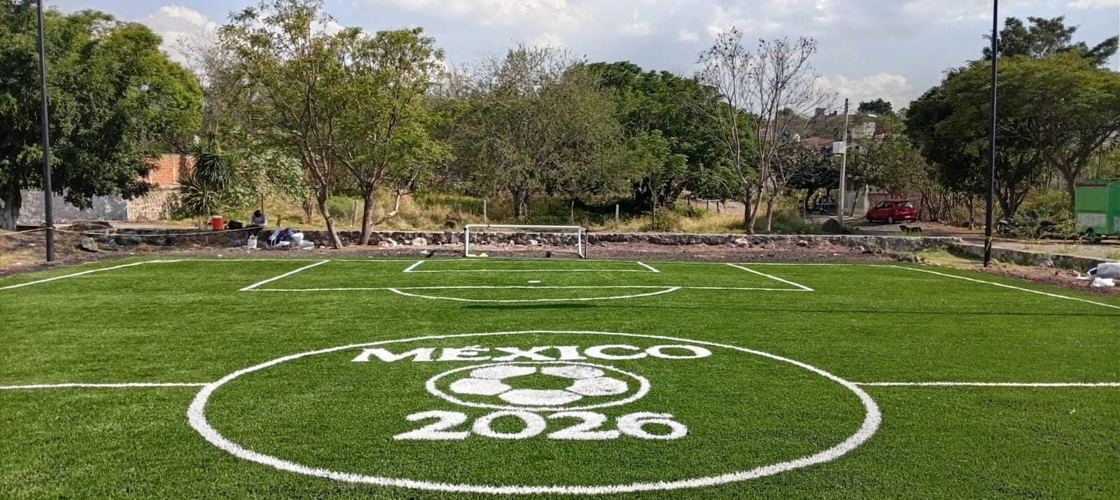 CONSTRUCCIÓN DE CANCHA FÚTBOL 5 EN INDEPENDENCIA EN JIQUILPAN