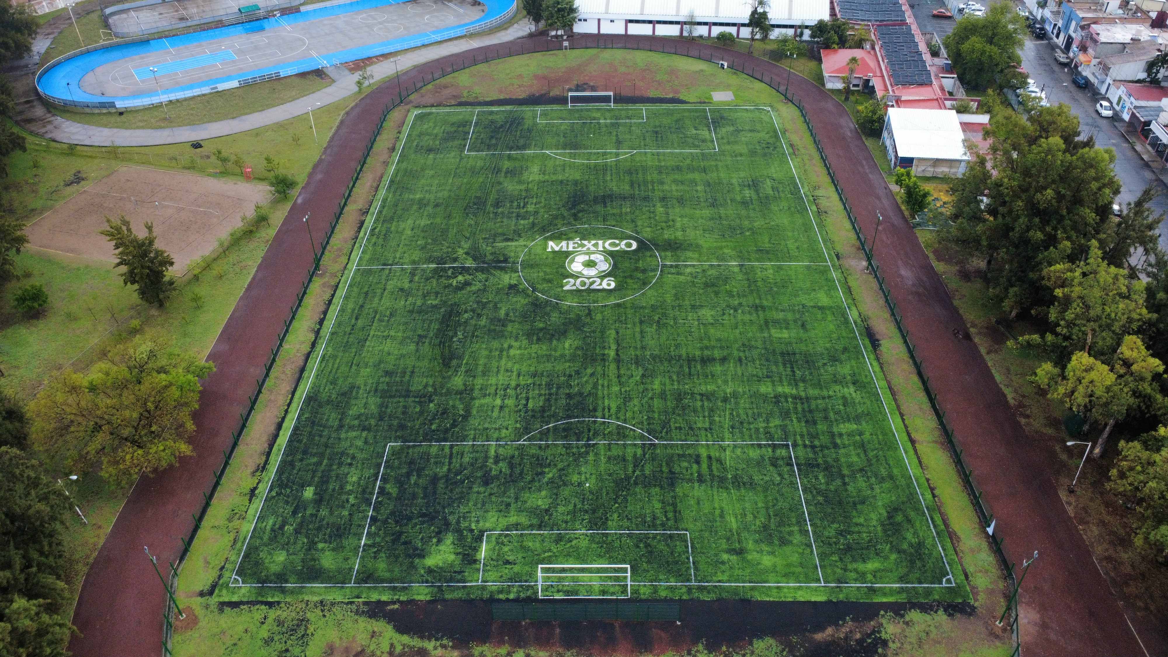 CONSTRUCCIÓN DE CANCHA FÚTBOL 11 EN EL CECUFID EN MORELIA