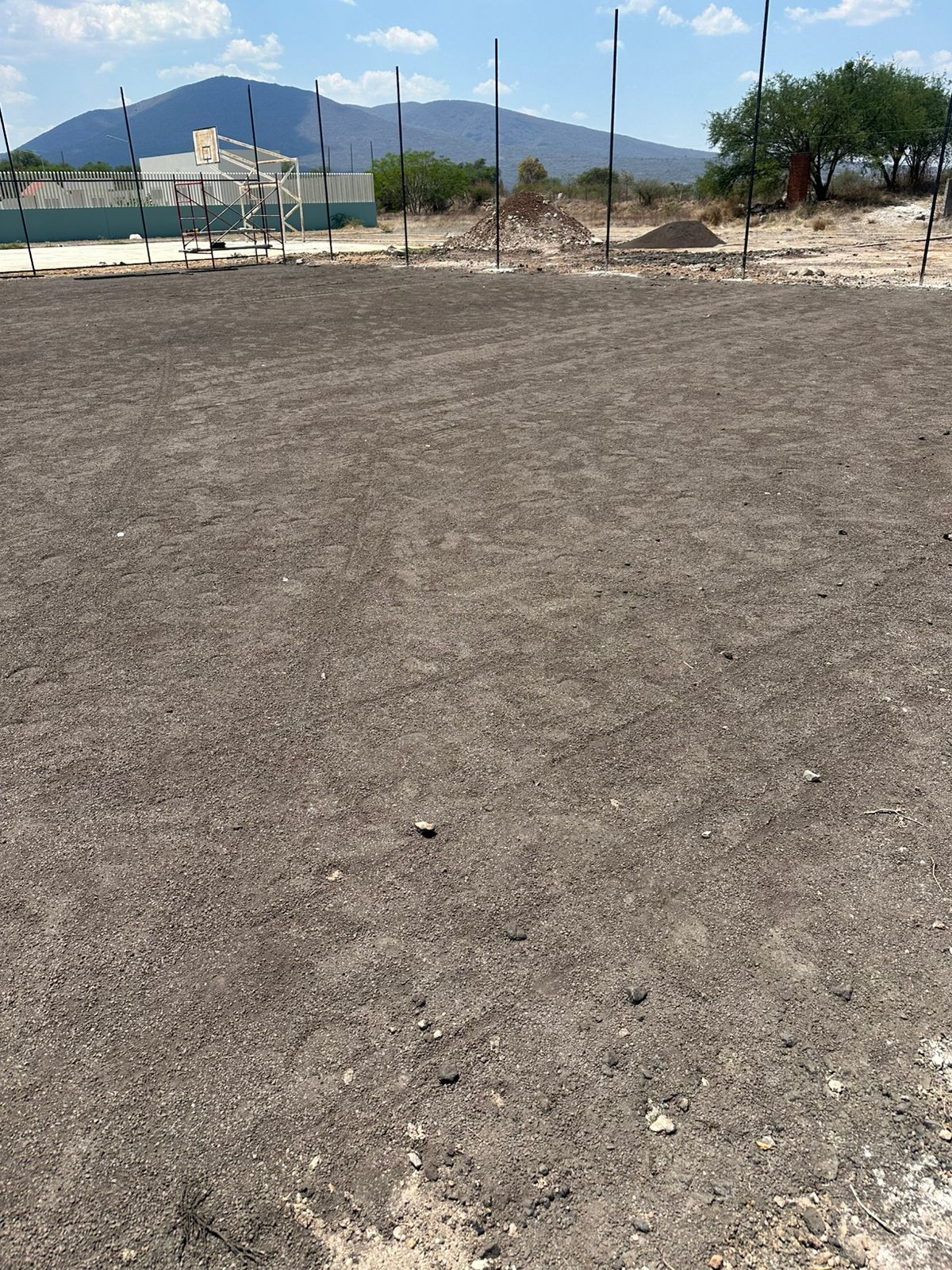 CONSTRUCCIÓN DE CANCHA FÚTBOL 5 EN LAS PEÑAS EN CUITZEO