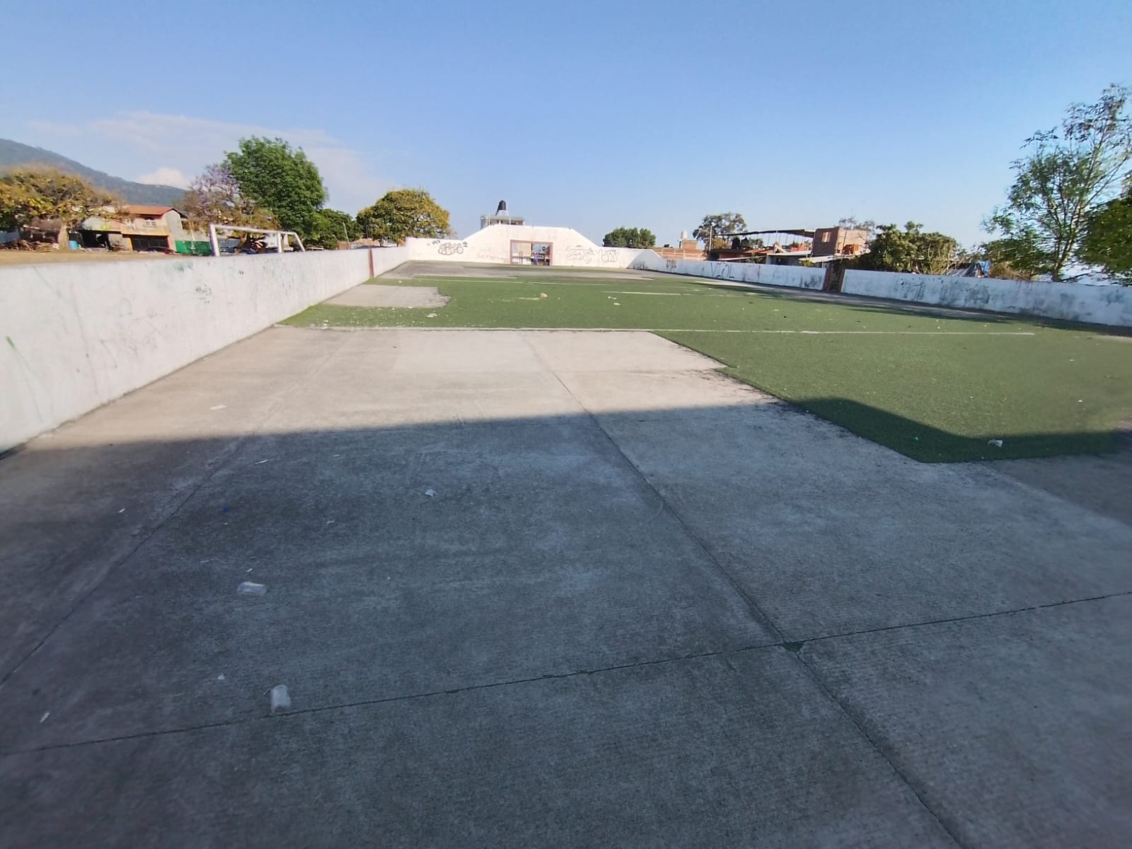 CONSTRUCCIÓN DE CANCHA FÚTBOL 7 EN RANCHO SANTA ROSA EN URUAPAN