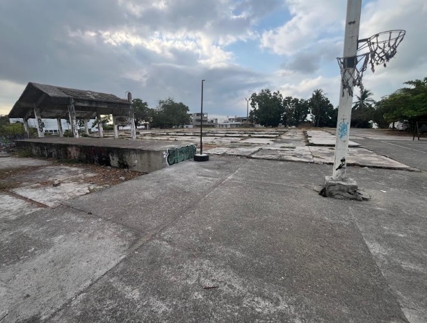 CONSTRUCCIÓN DE CANCHA FÚTBOL 7 EN PARQUE LEMUS EN LÁZARO CÁRDENAS