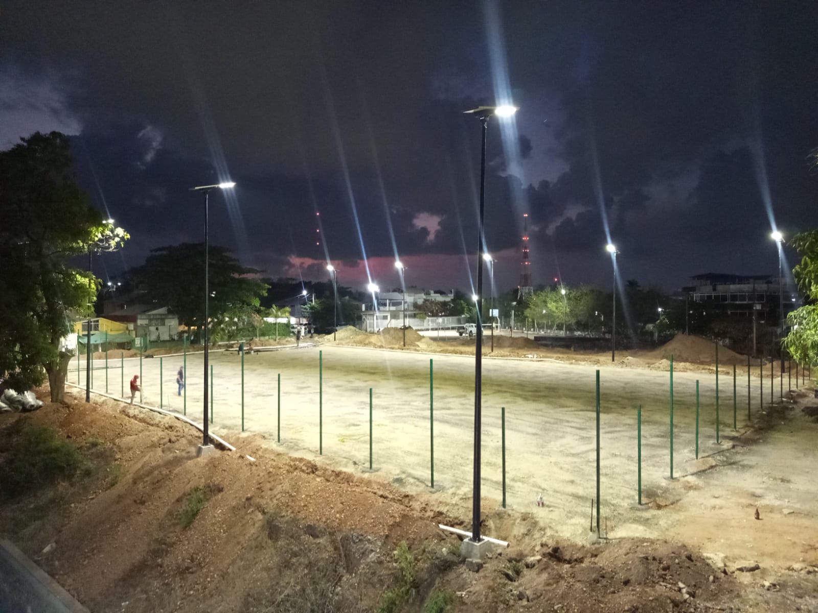 CONSTRUCCIÓN DE CANCHA FÚTBOL 7 EN PARQUE LEMUS EN LÁZARO CÁRDENAS