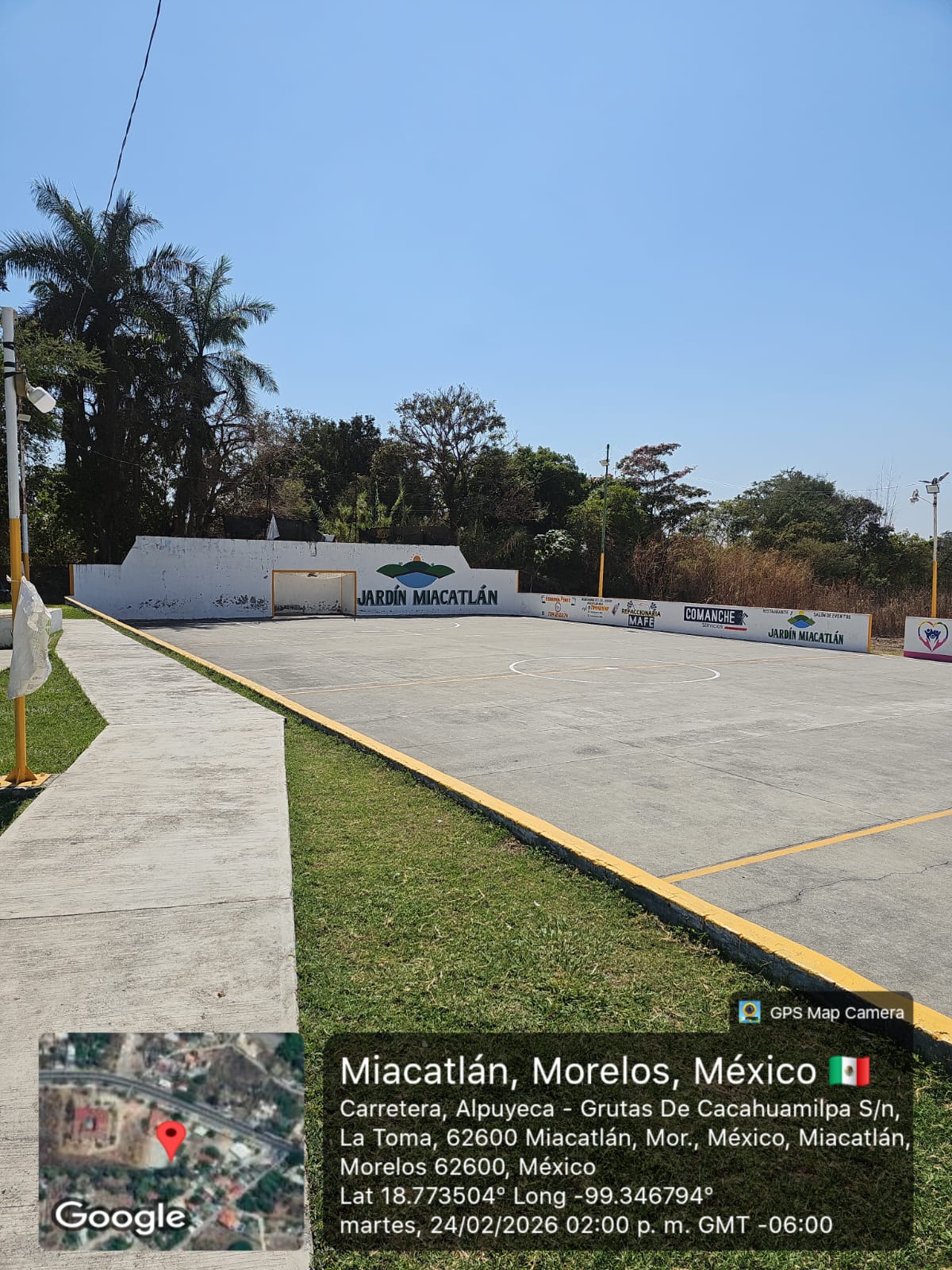 CONSTRUCCIÓN DE CANCHA FÚTBOL 5 EN LA TOMA EN MIACATLÁN