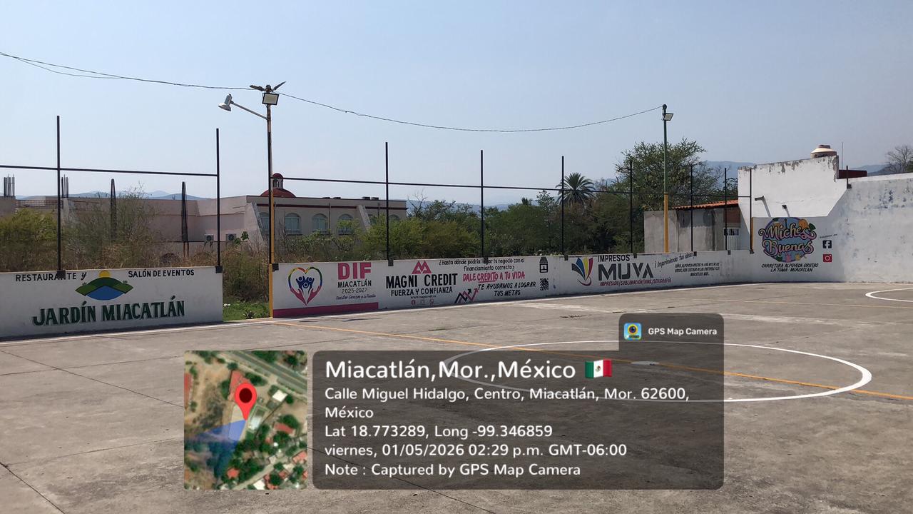 CONSTRUCCIÓN DE CANCHA FÚTBOL 5 EN LA TOMA EN MIACATLÁN