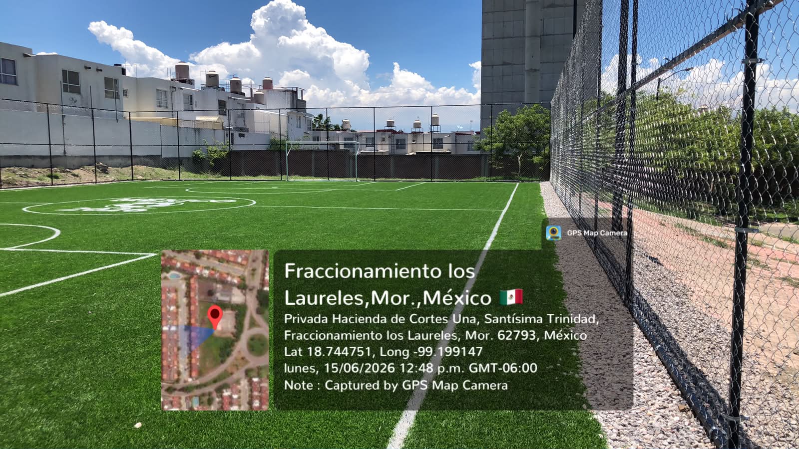 CONSTRUCCIÓN DE CANCHA FÚTBOL 5 EN LOS LAURELES EN XOCHITEPEC