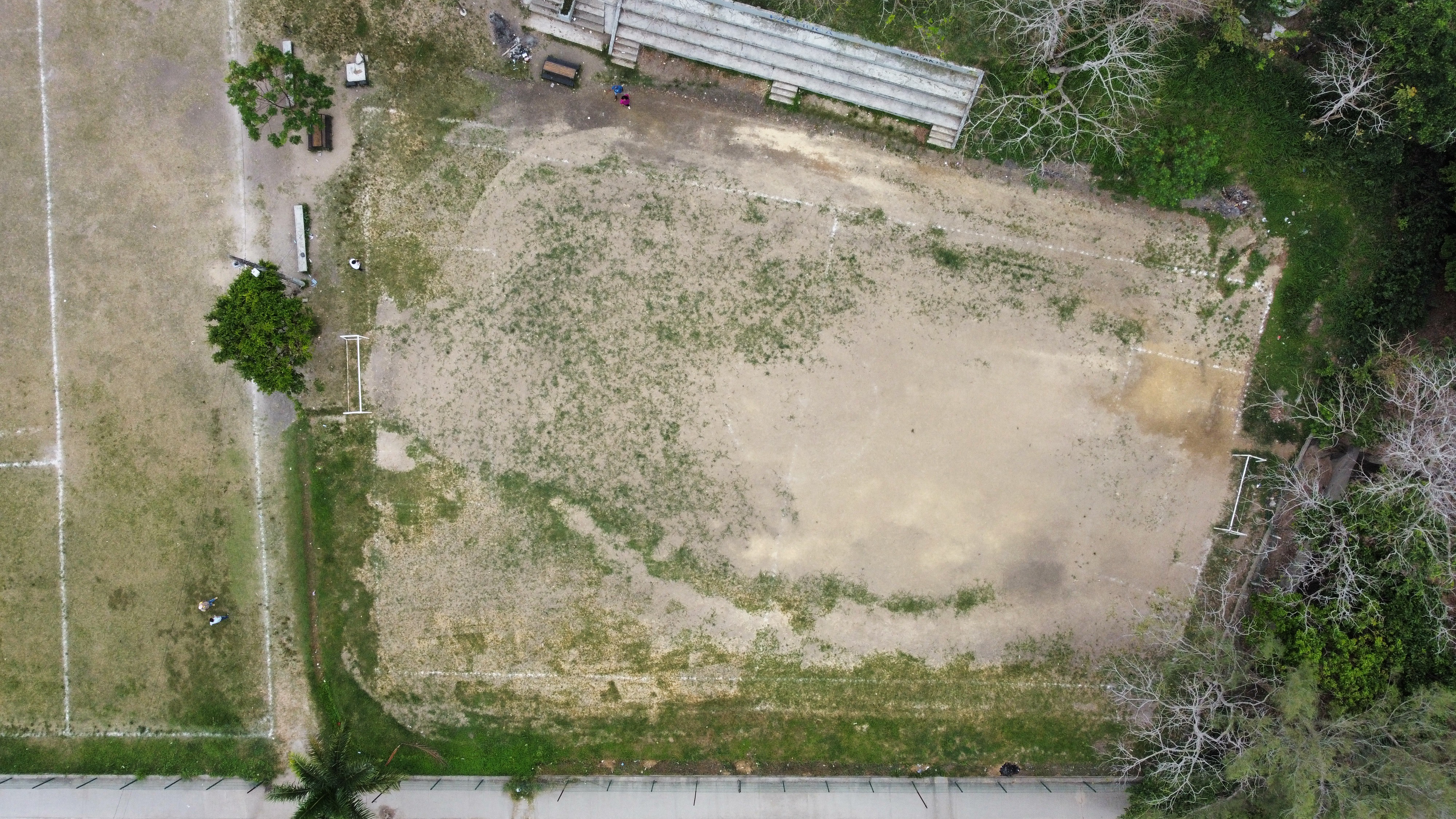 CONSTRUCCIÓN DE CANCHA DE FÚTBOL 5 EN CAMPO MARIO PRICHI BARRERA "EL RASTRO" EN TUXPAN