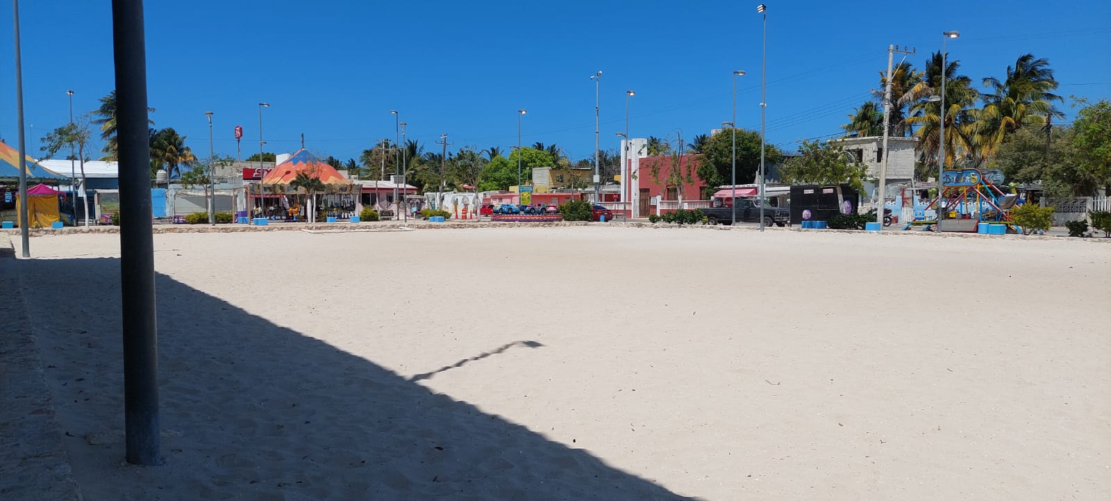 REHABILITACIÓN DE CANCHA DE FÚTBOL 7 ARENA EN EL MÓDULO DEPORTIVO BIBLIOTECA Y PLAZA CÍVICA CHUBURNÁ EN PROGRESO