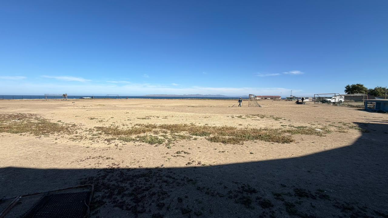 CONSTRUCCION DE CANCHA FÚTBOL 11 EN ISLA NATIVIDAD EN MULEGÉ