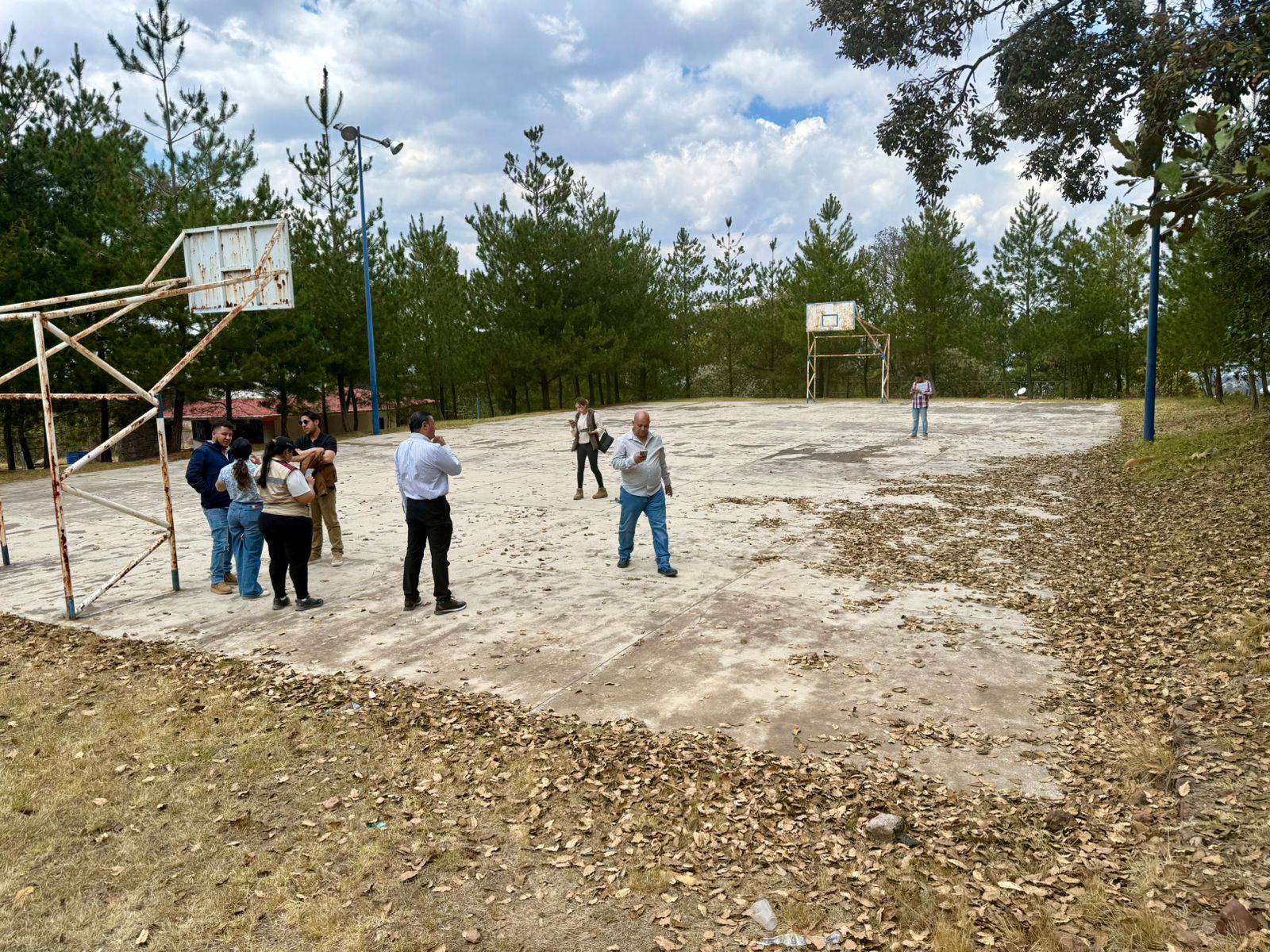 CONSTRUCCIÓN DE CANCHA DE FÚTBOL 5 EN UNIDAD DEPORTIVA MANUEL GÓMEZ MORÍN EN AMEALCO DE BONFIL
