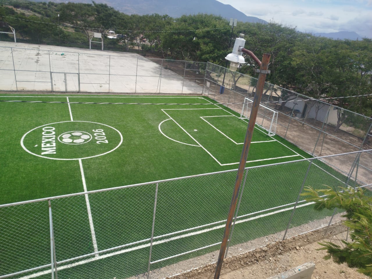CONSTRUCCIÓN DE CANCHA FÚTBOL 5 EN UNIDAD DEPORTIVA EN SAN BALTAZAR CHICHICAPAM